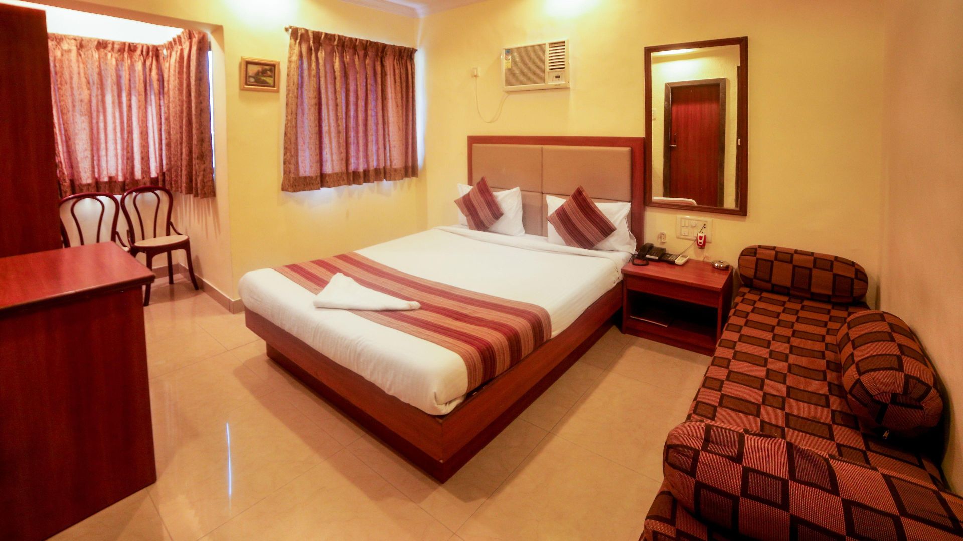 Hotel Lucky Near Bkc 3*
