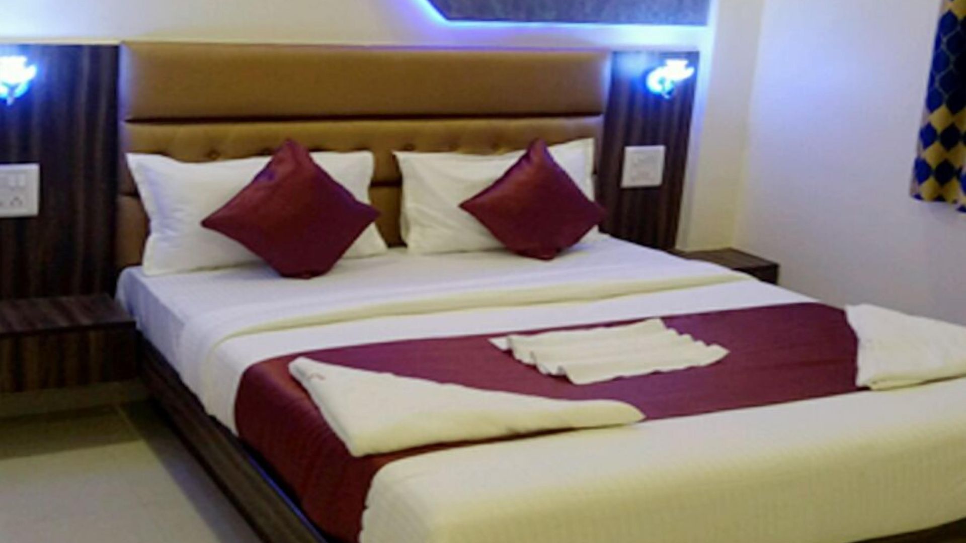 Flagship 83490 Hotel Bently Palace Mumbai