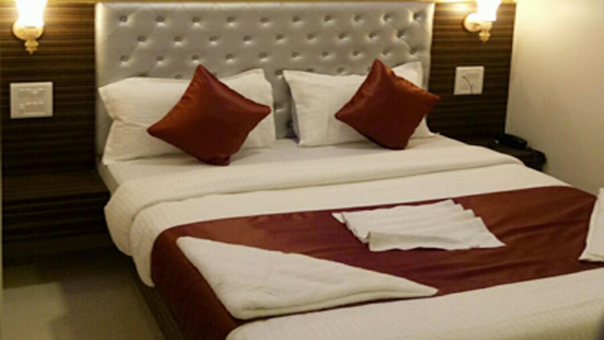 Flagship 83490 Hotel Bently Palace Mumbai