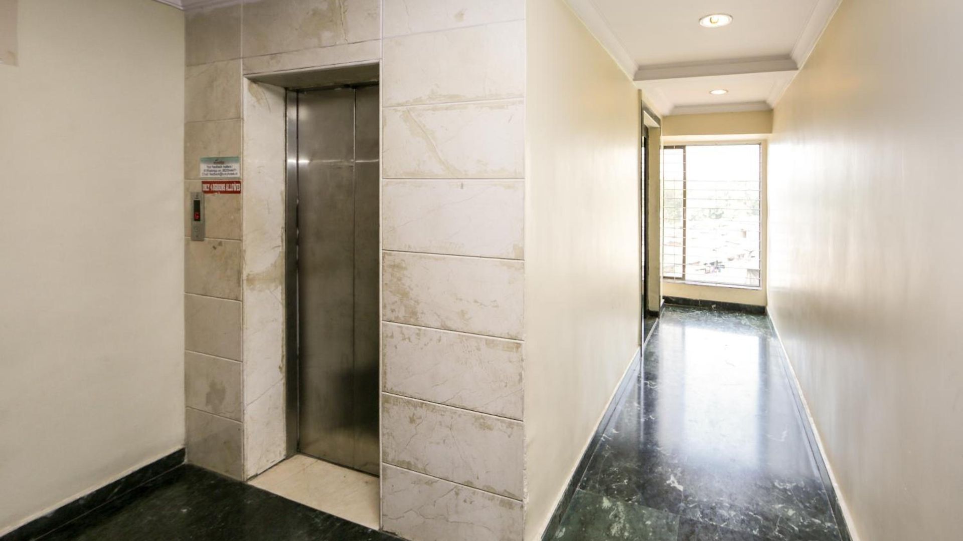 Hotel Lucky Near Nesco 3*