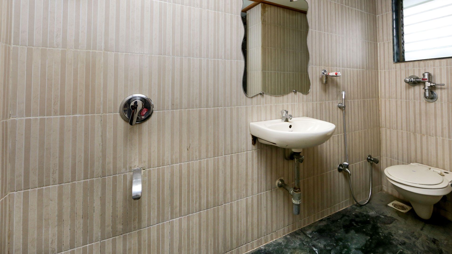 Hotel Hotel Lucky Near Nesco 3*