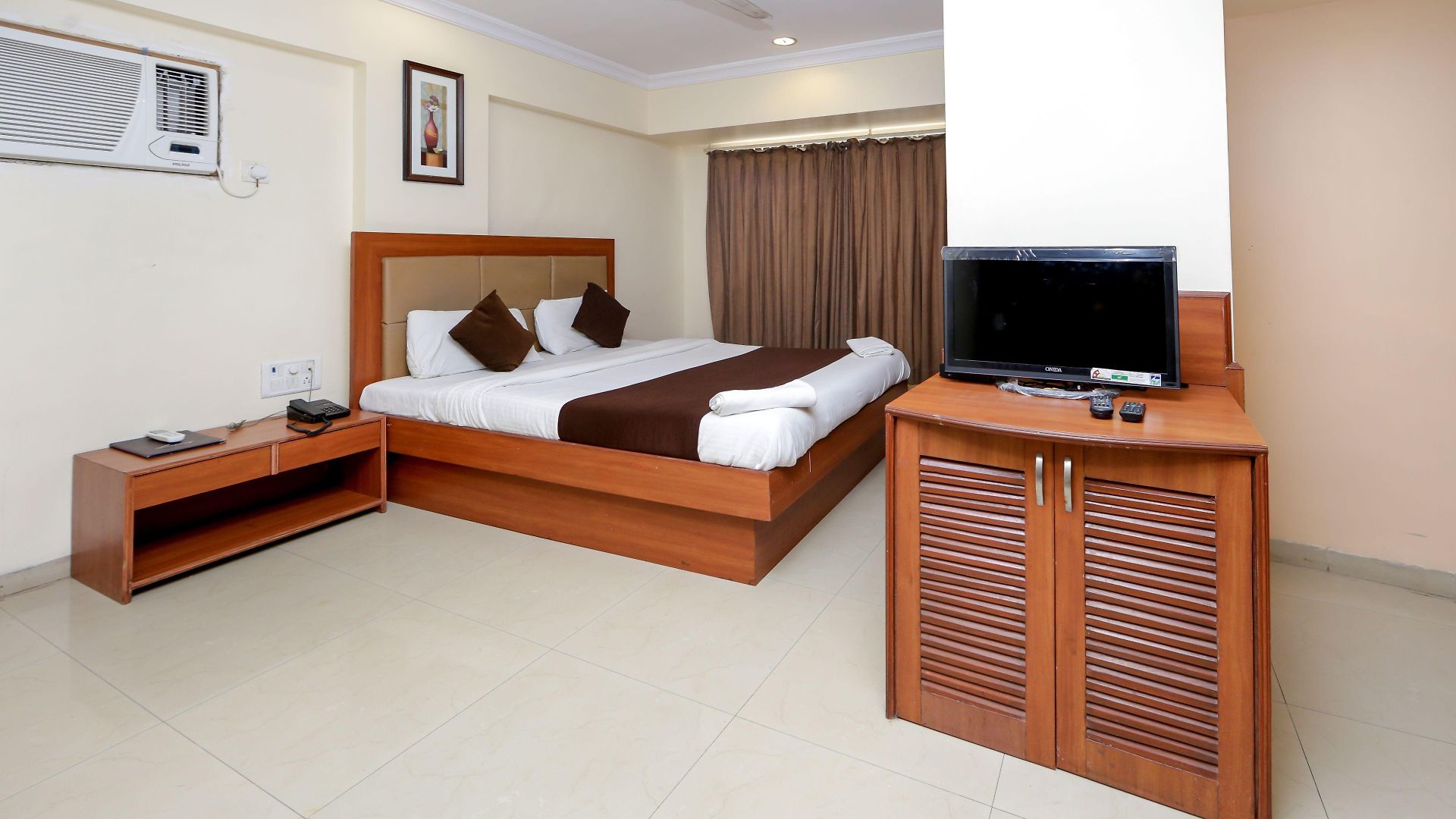 Hotel Hotel Lucky Near Nesco 3*