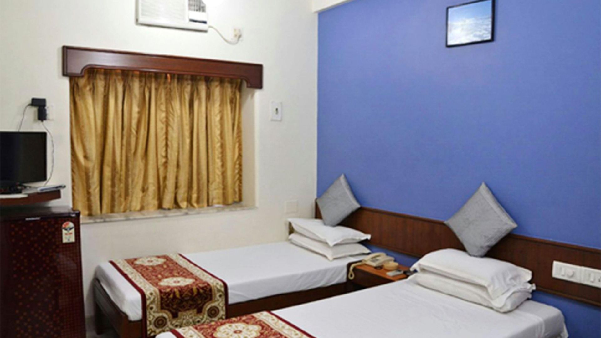 Mogul Palace - Near Masjid Bunder 3*
