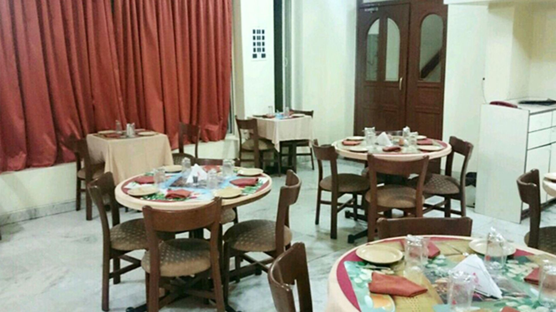 Mogul Palace - Near Masjid Bunder Hotel 3*