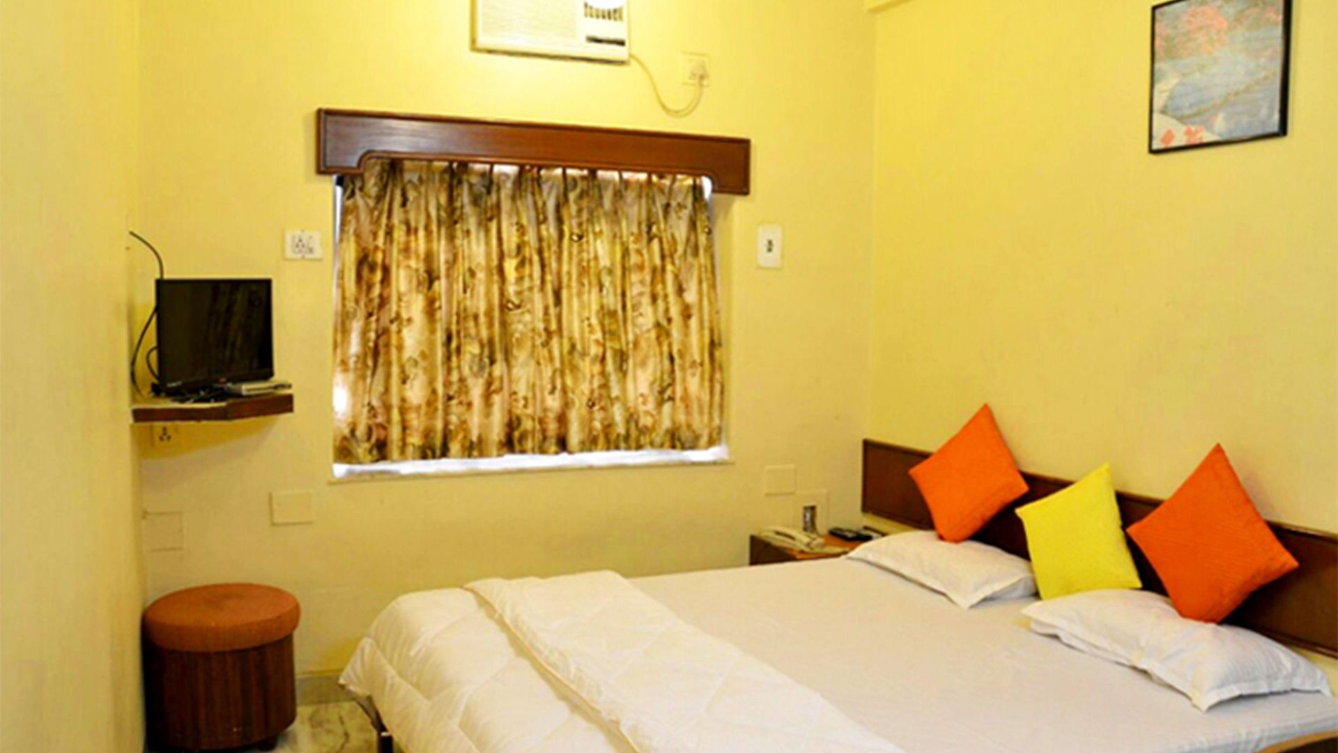 Hotel Mogul Palace - Near Masjid Bunder 3*