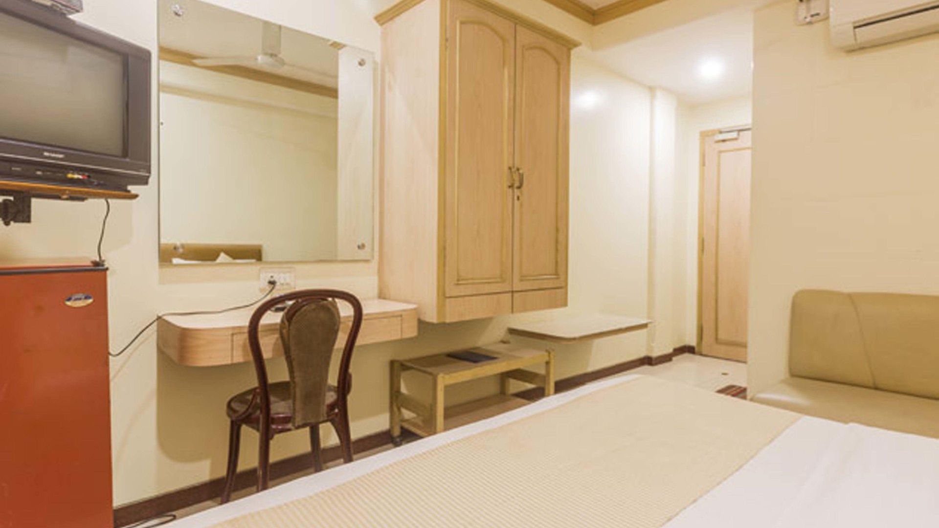Parklane 3* Mumbai