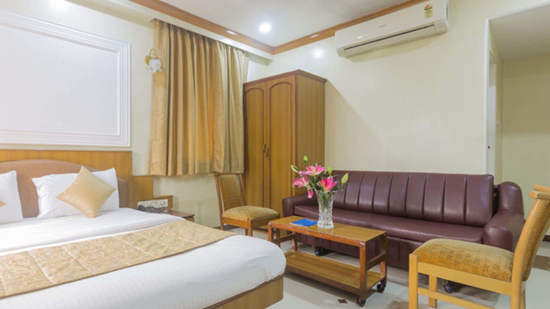 Hotel Parklane Mumbai
