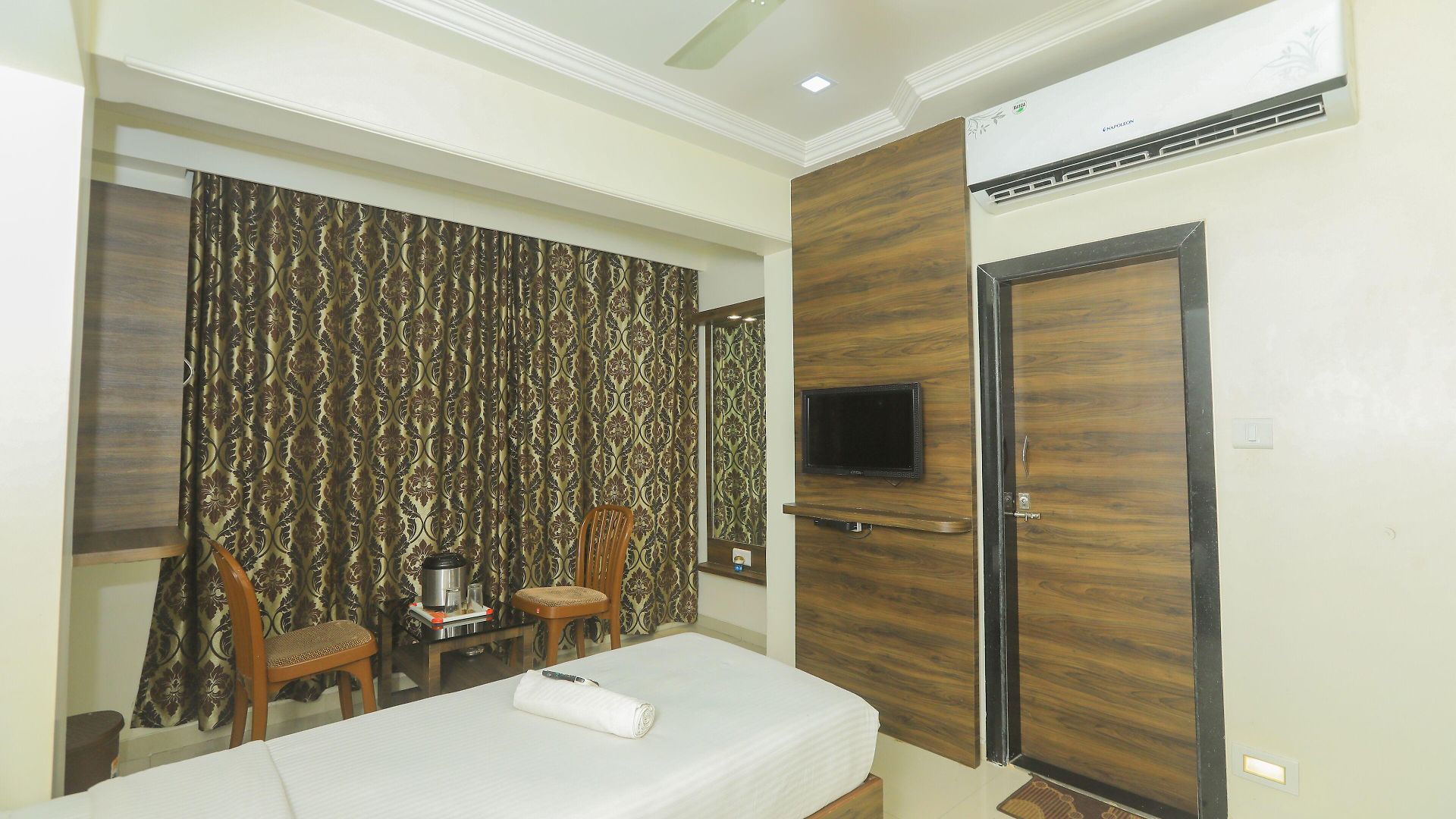 Hotel Mid Town 2*