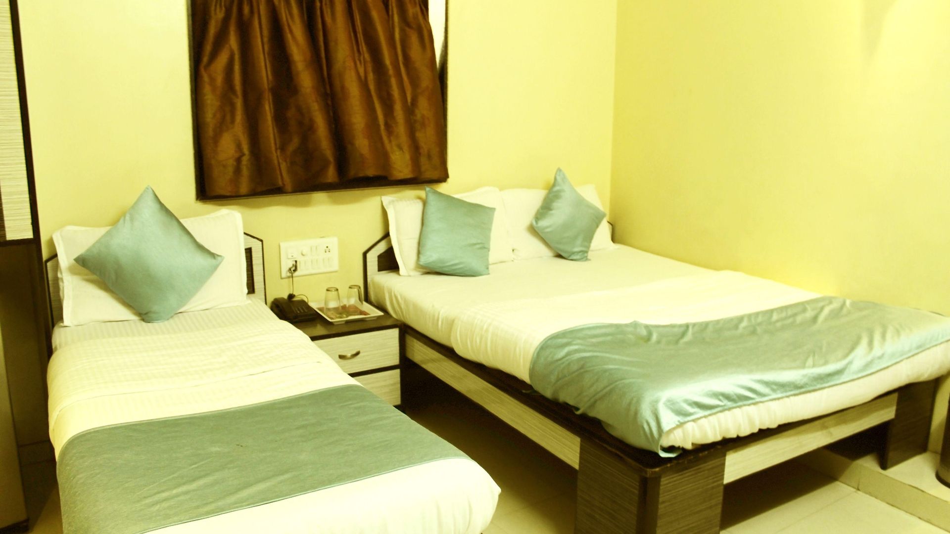Hotel Broadway Colaba Mumbai