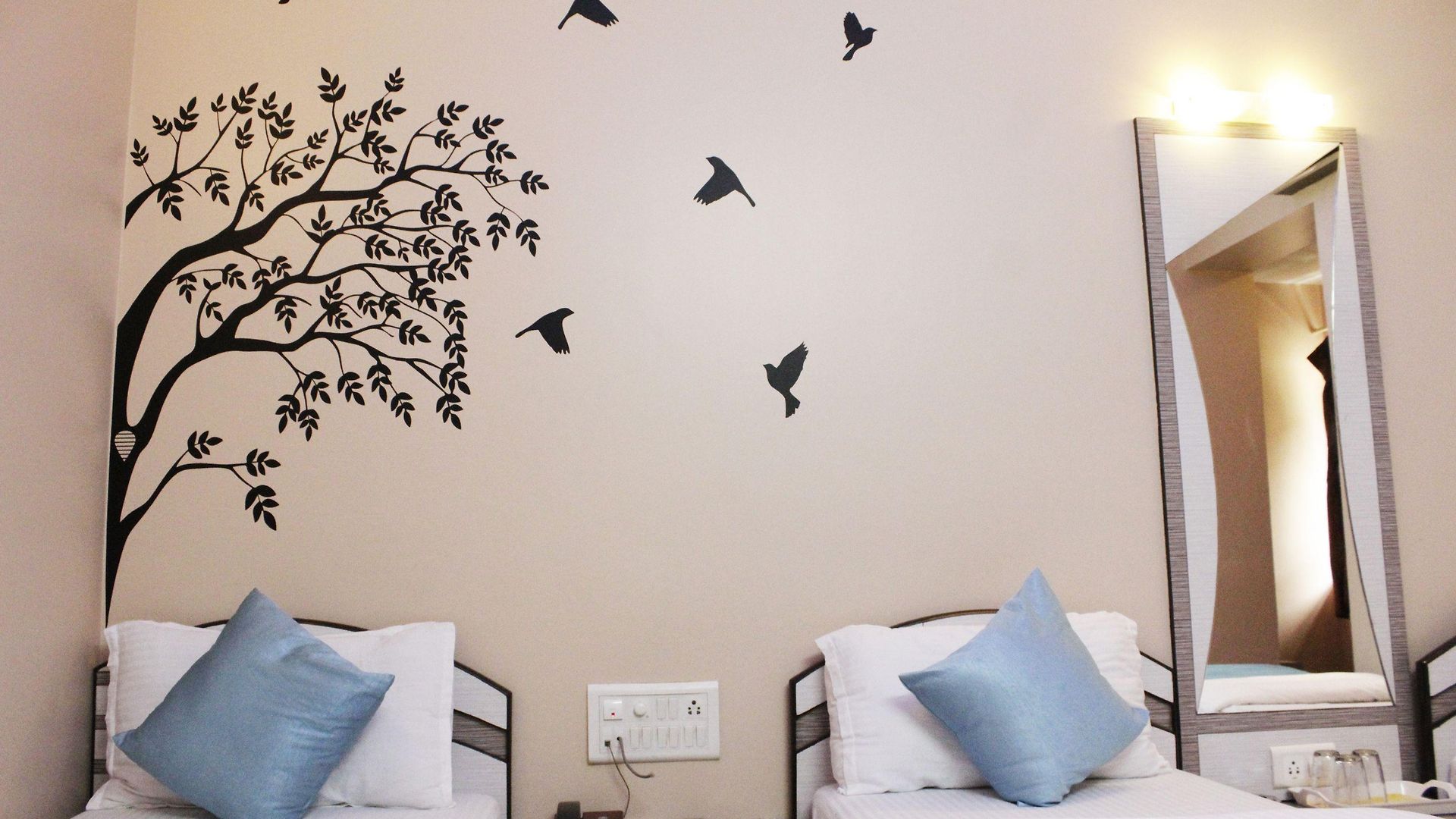 Broadway Colaba Hotel