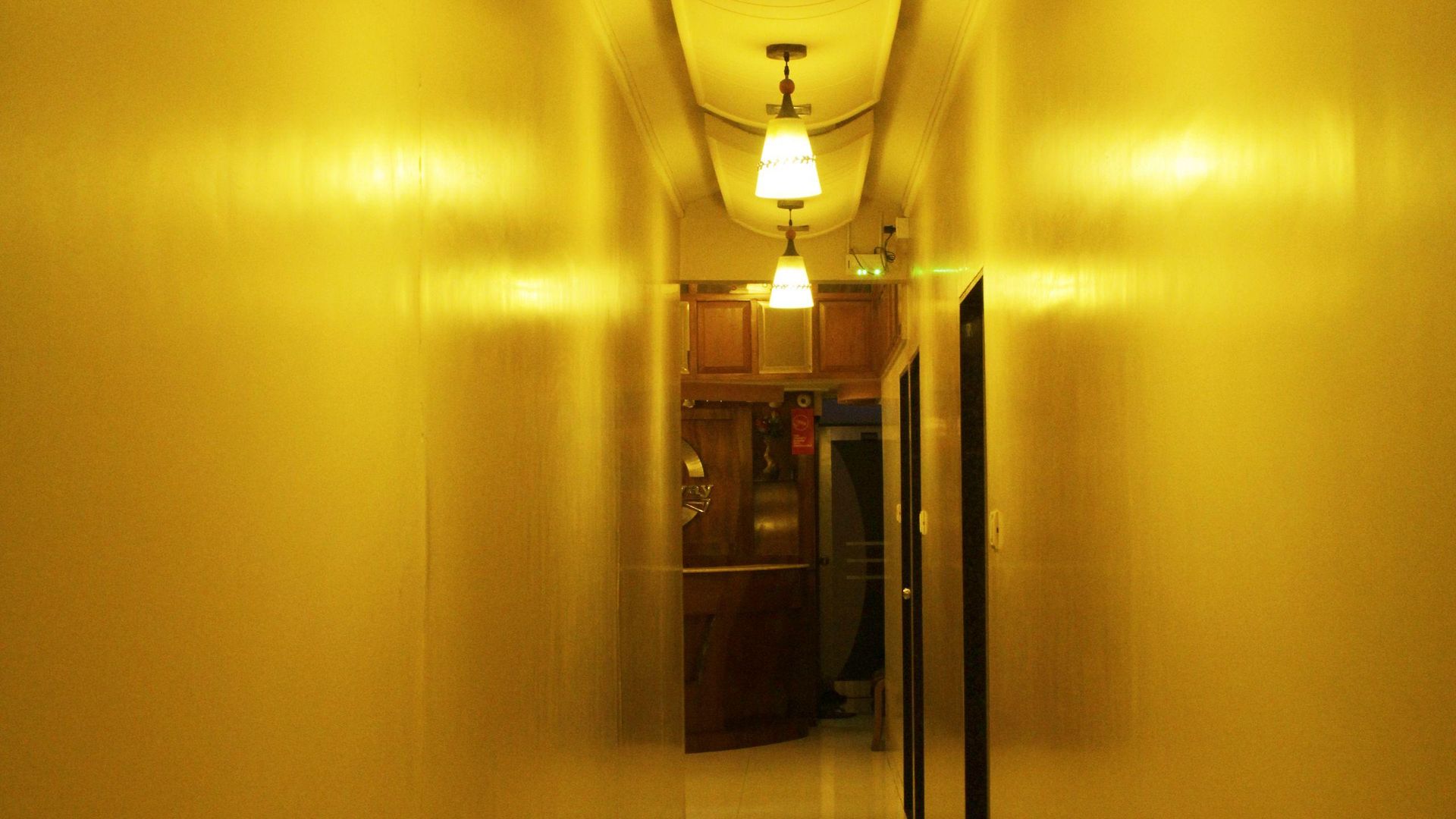 Broadway Colaba Hotel