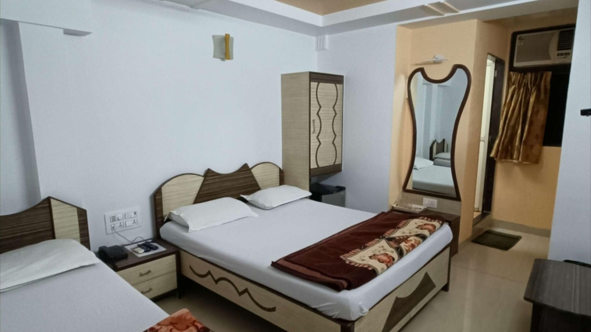 Hotel Broadway Colaba Mumbai