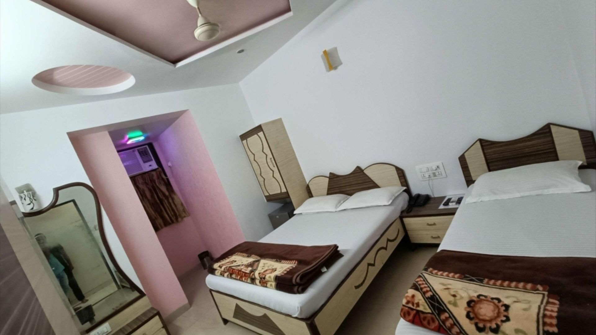Hotel Broadway Colaba Mumbai
