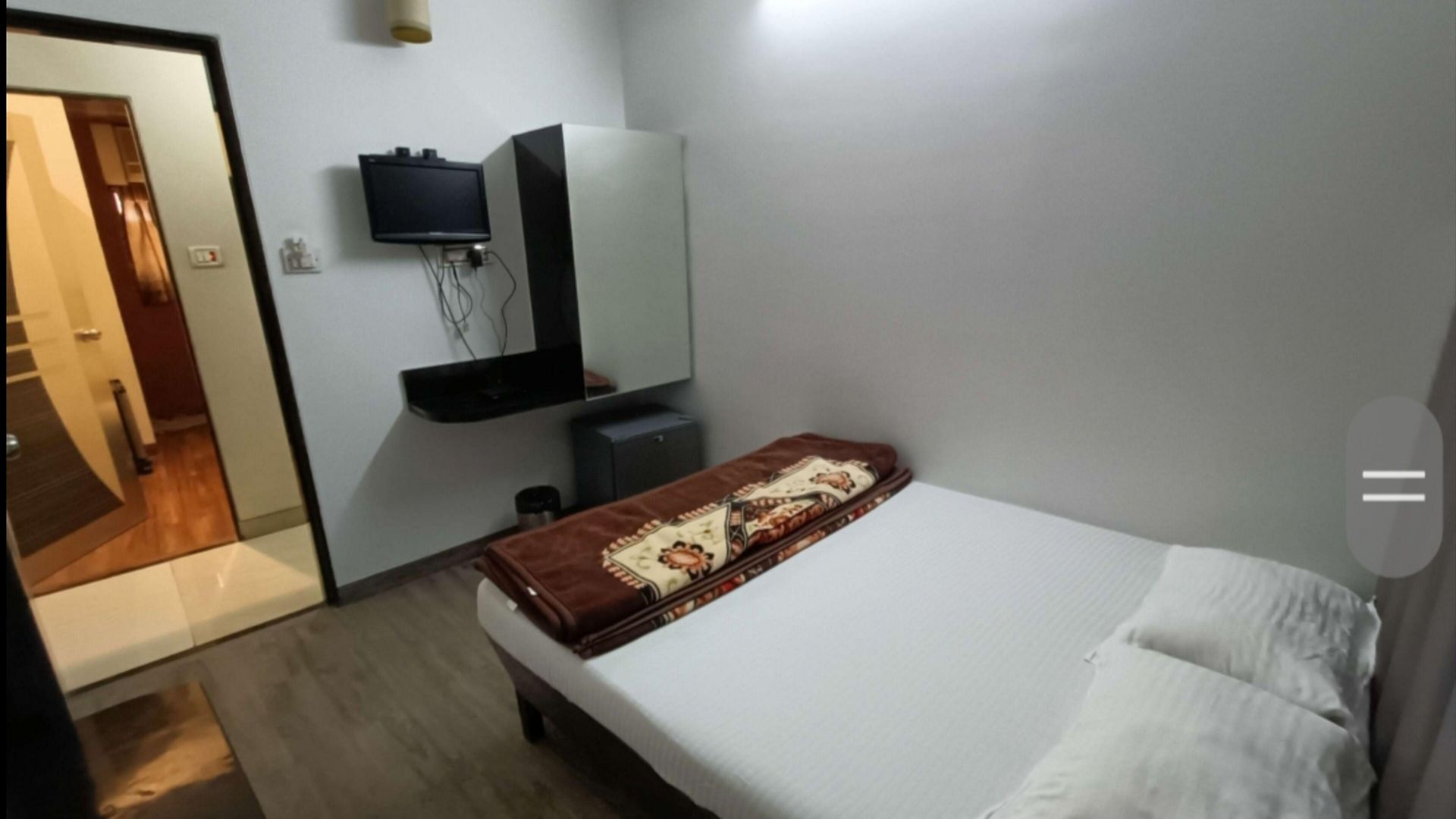 Hotel Broadway Colaba