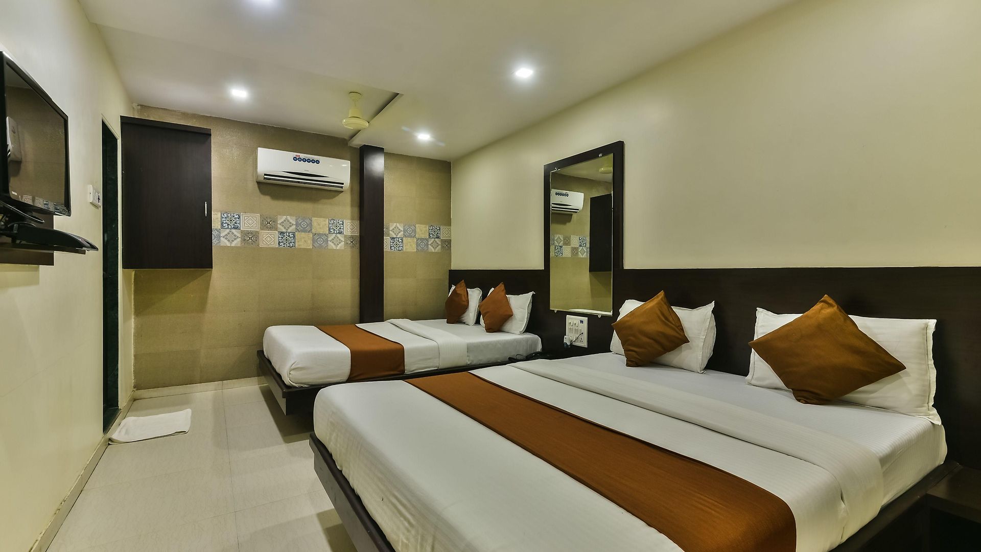 Hotel Guestinn Residency