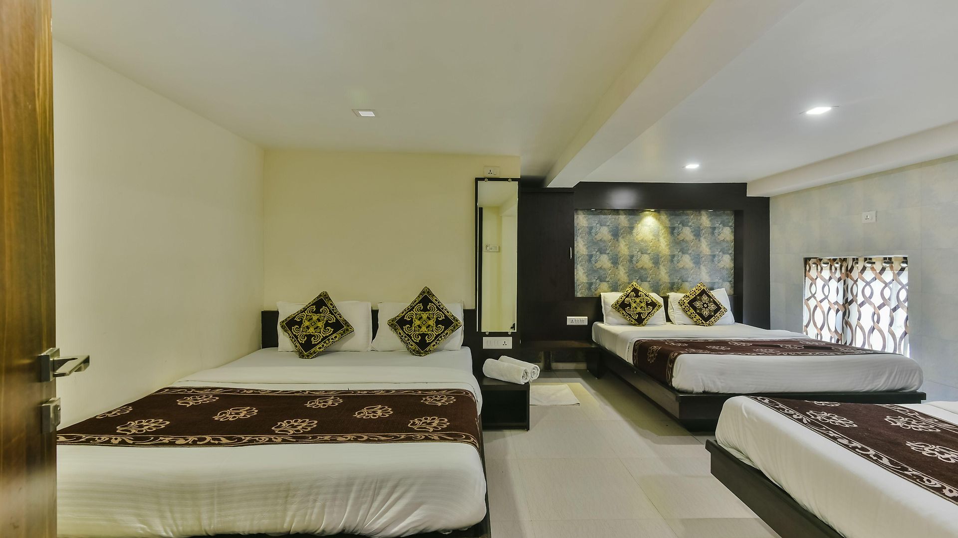 Guestinn Residency Hotel 3*