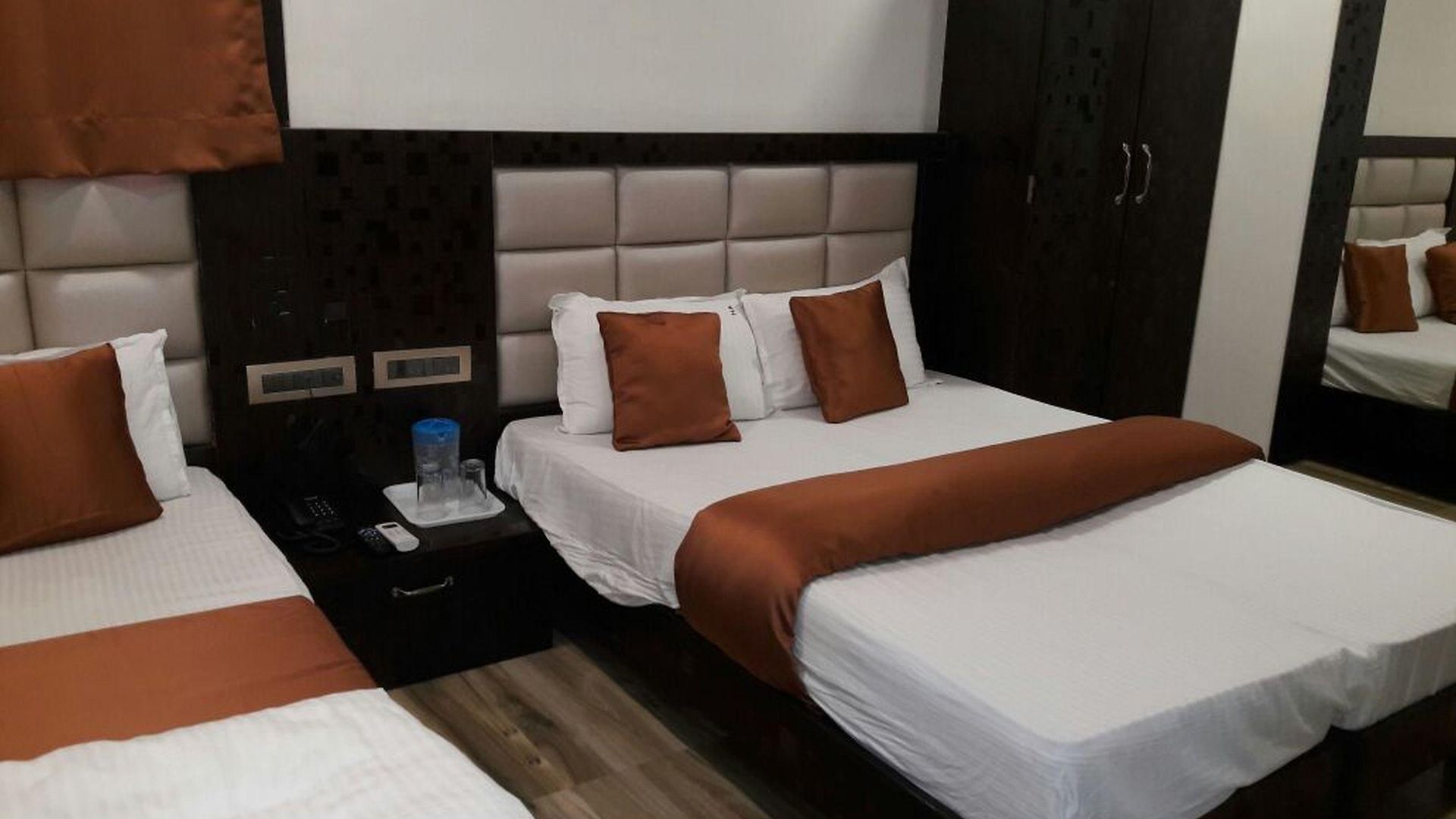 Karishma Hotel 2*