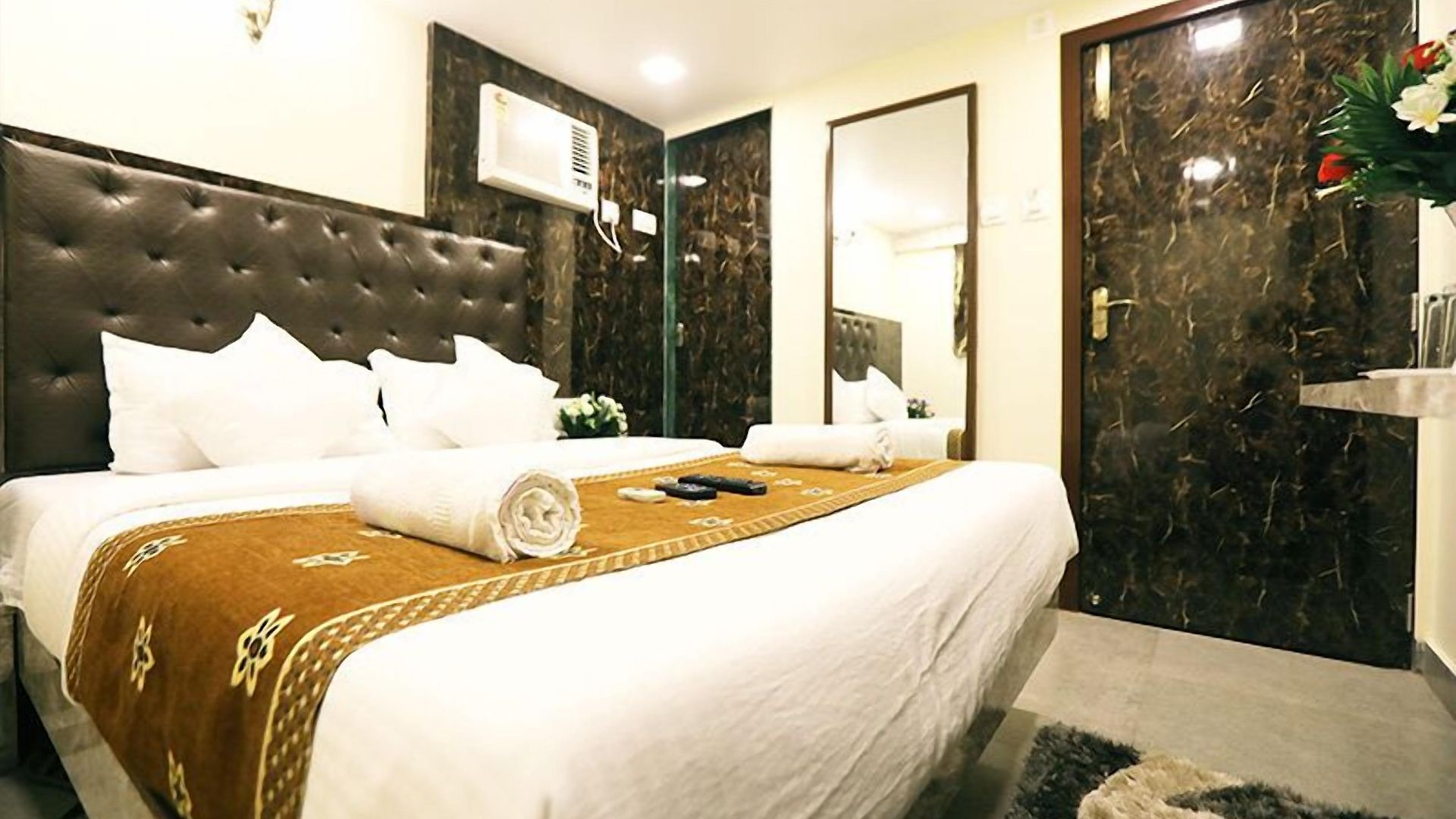 Hotel Onyx Residency 3*