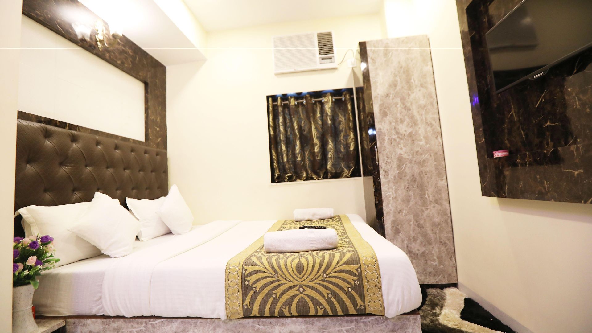 Onyx Residency Hotel 3*