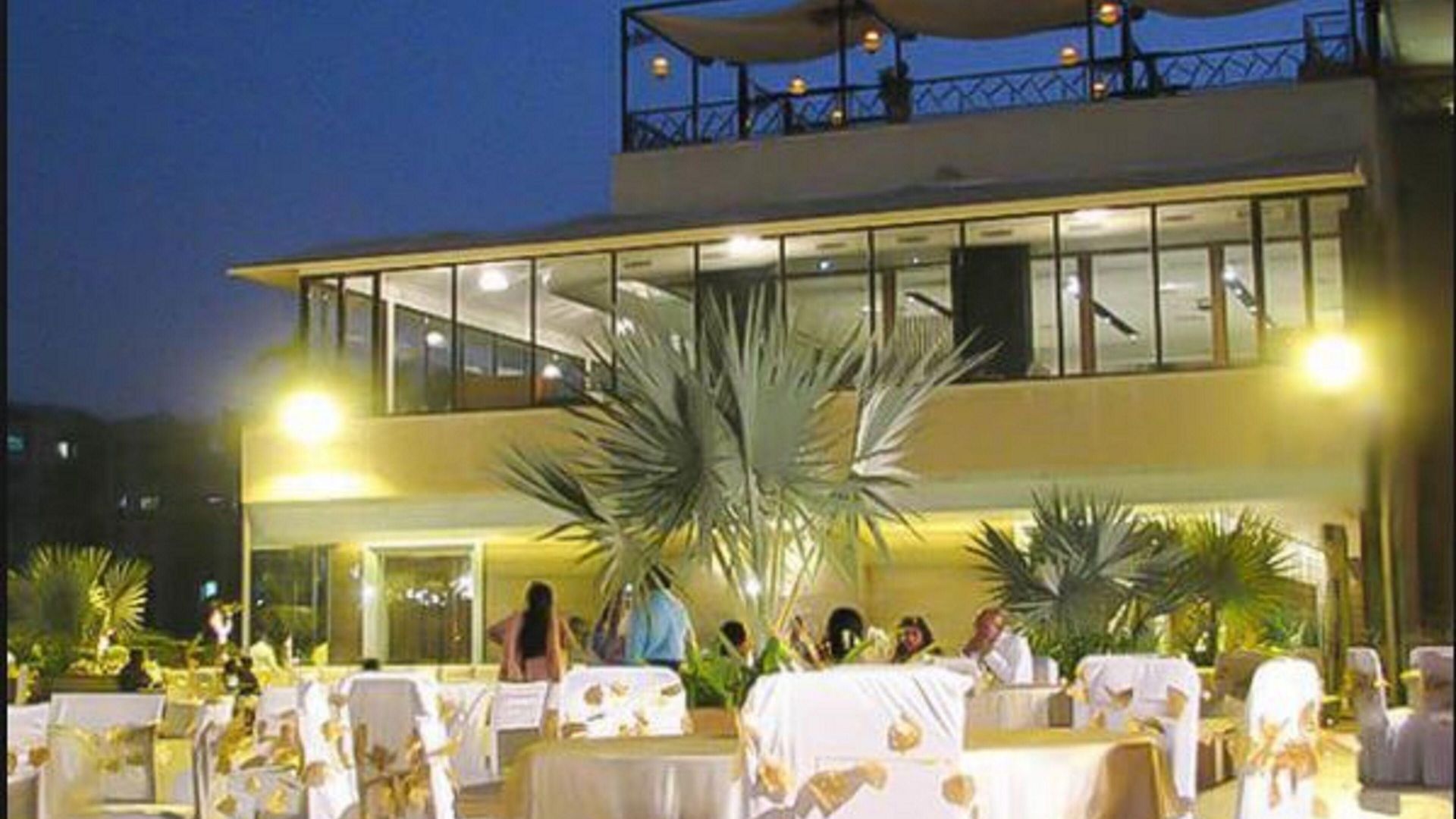 Leafio Hotel