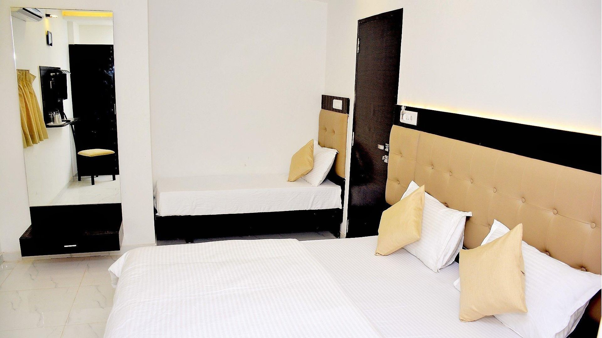 Bkc Palace Hotel