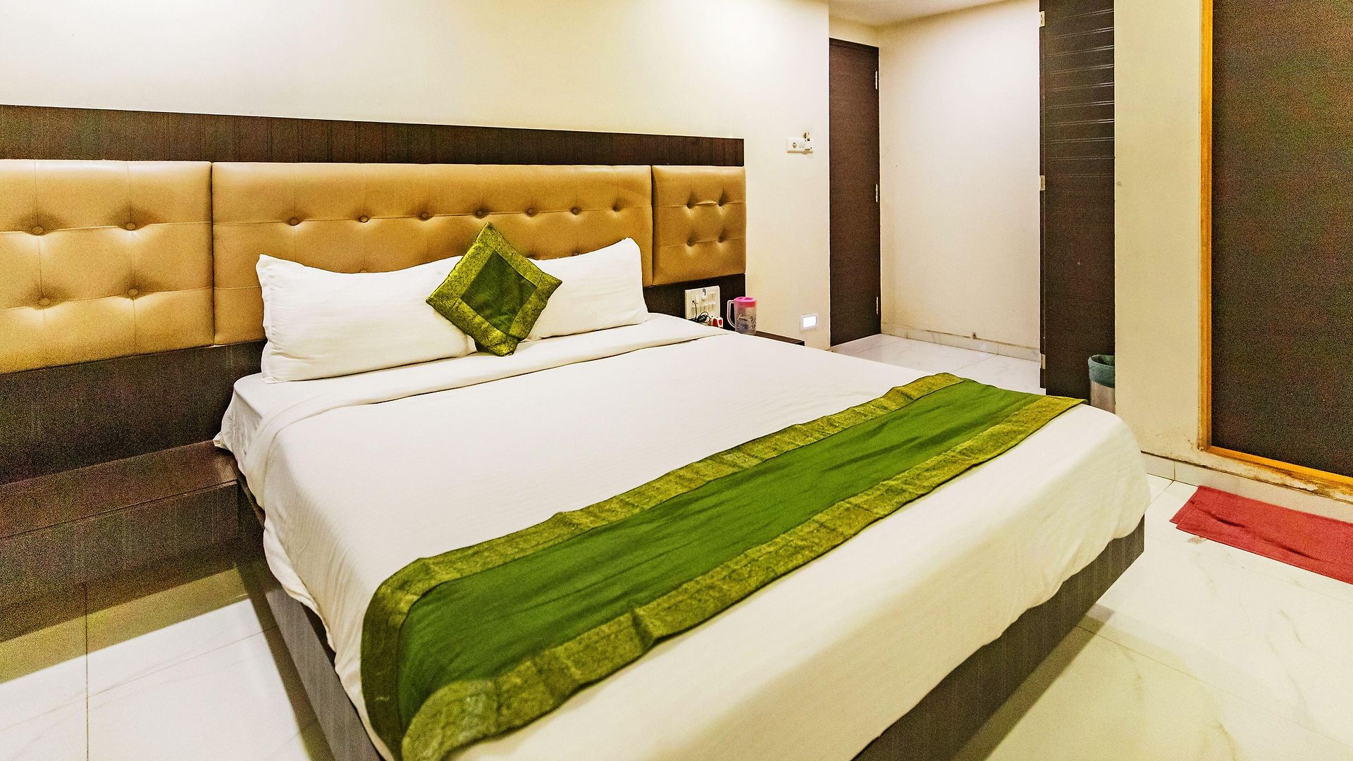 Hotel Bkc Palace