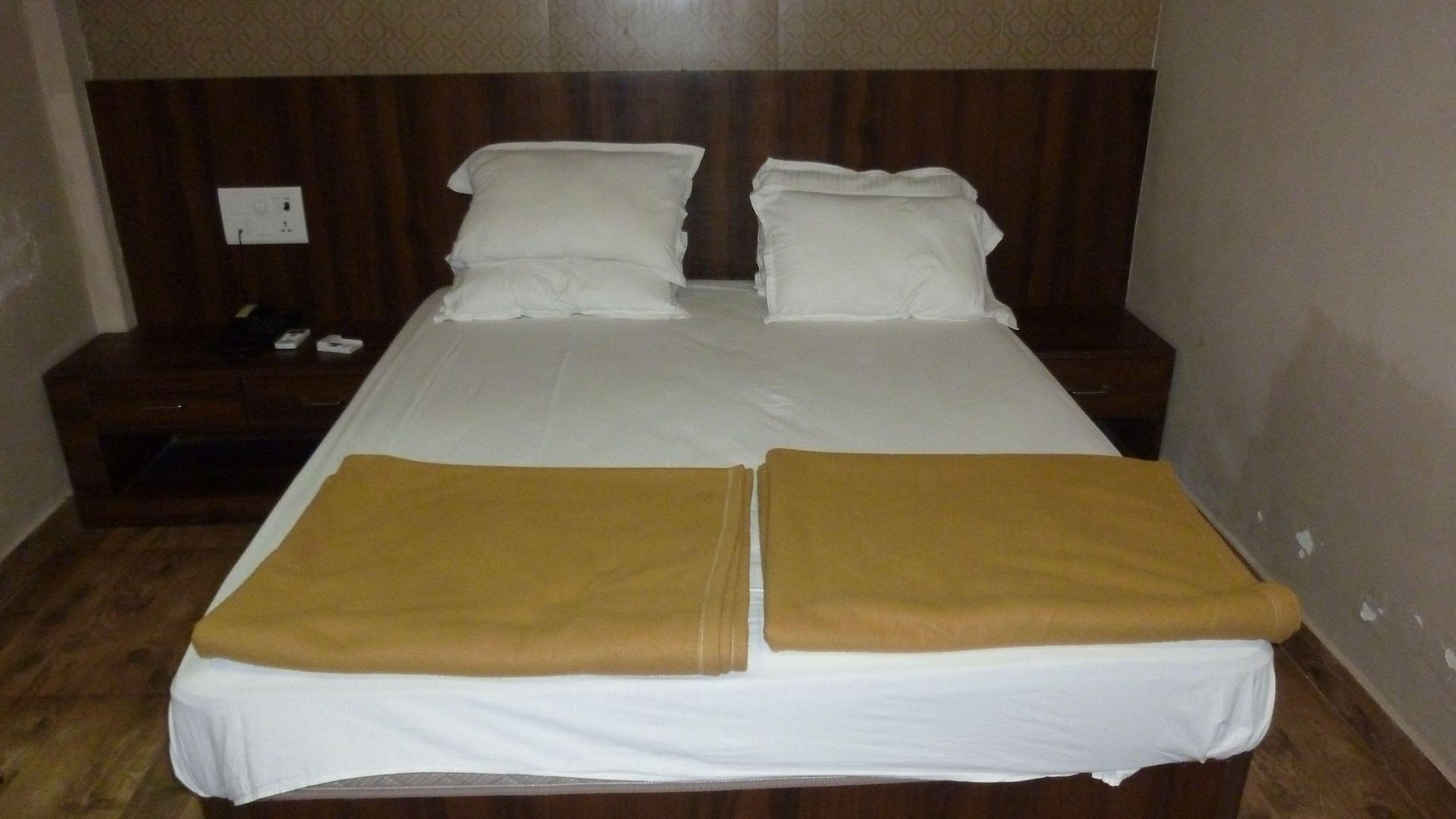 Regal Palace 3*