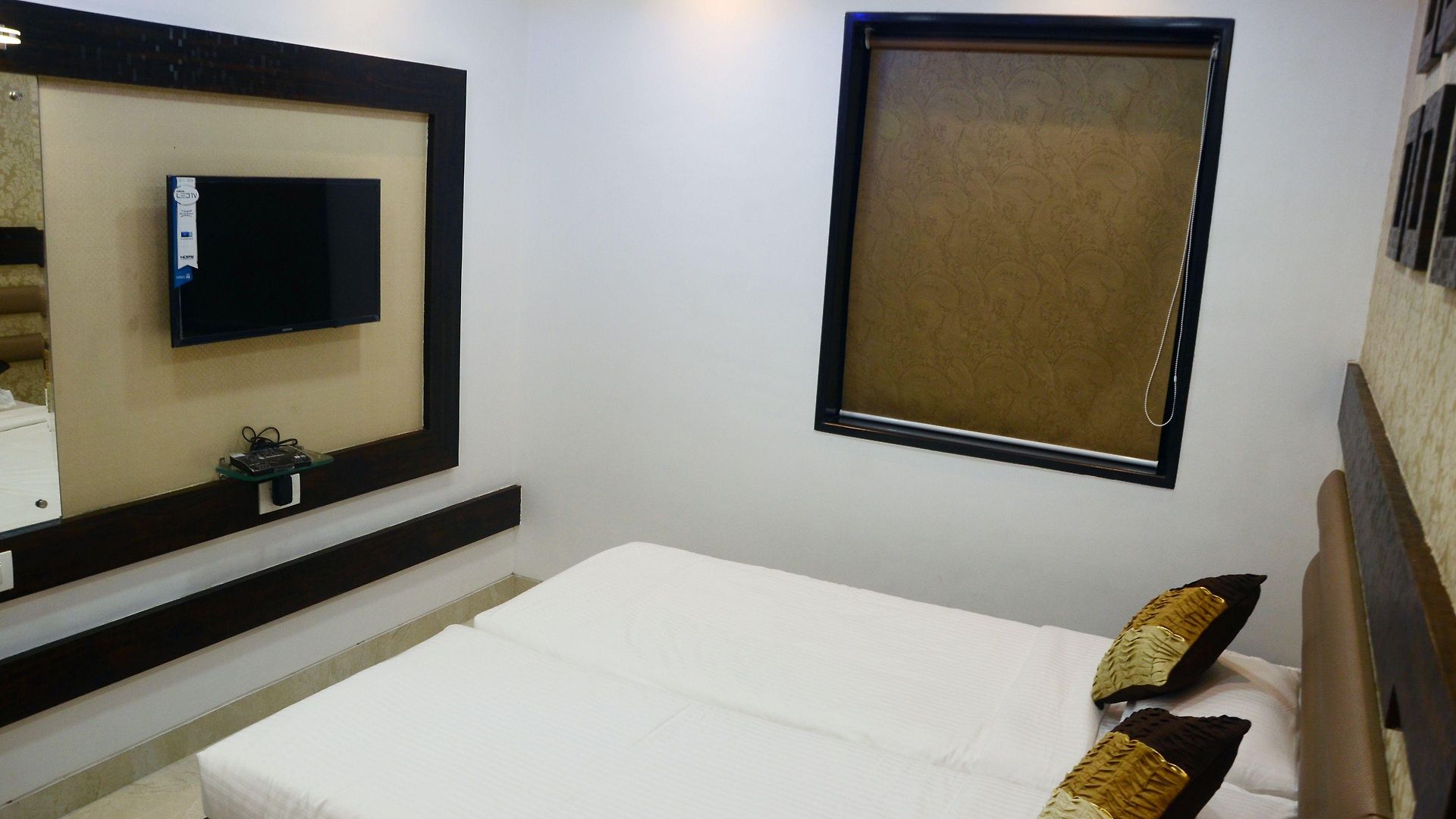 Hotel Modern *