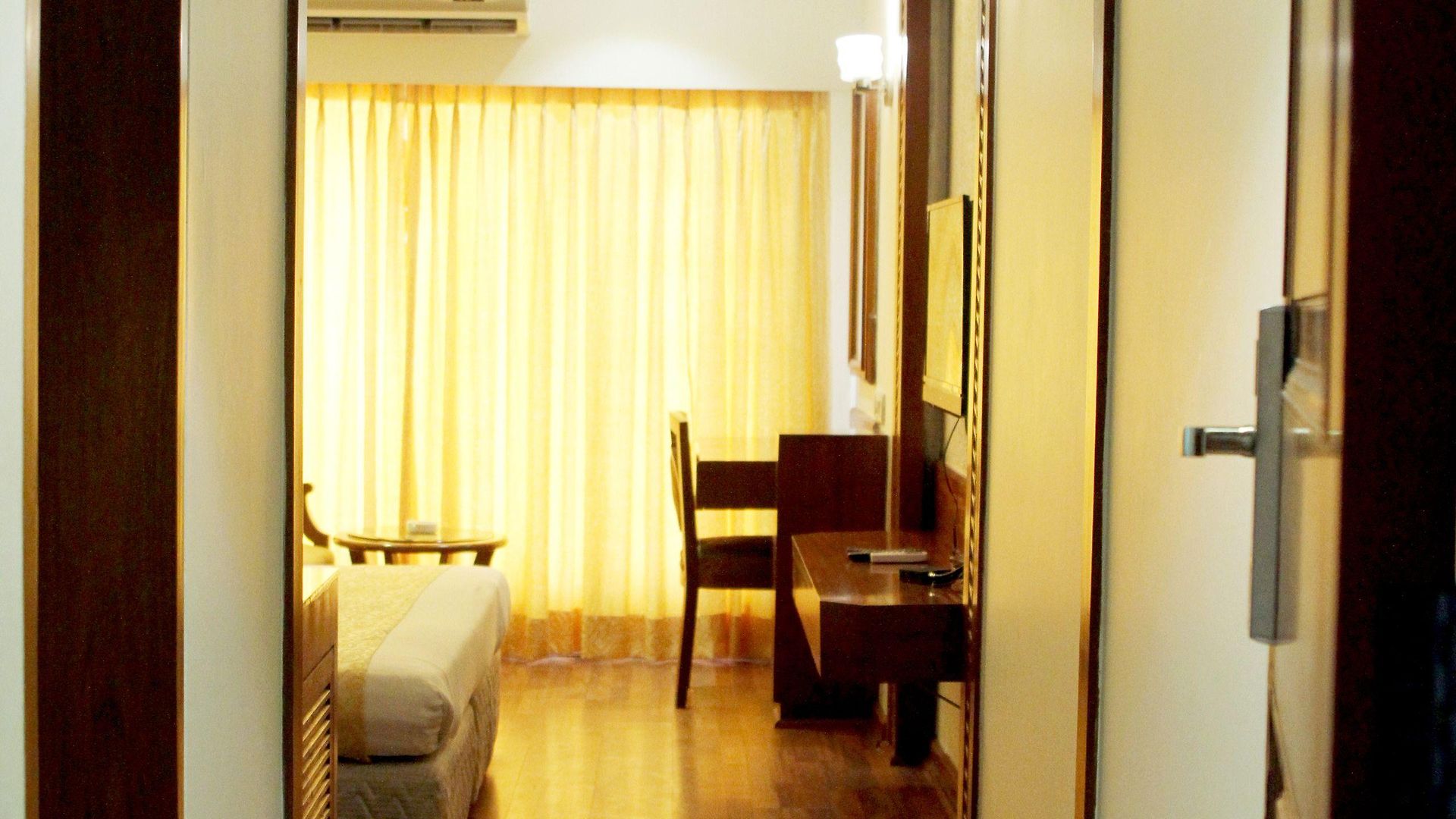 Hotel Kohinoor Park Mumbai