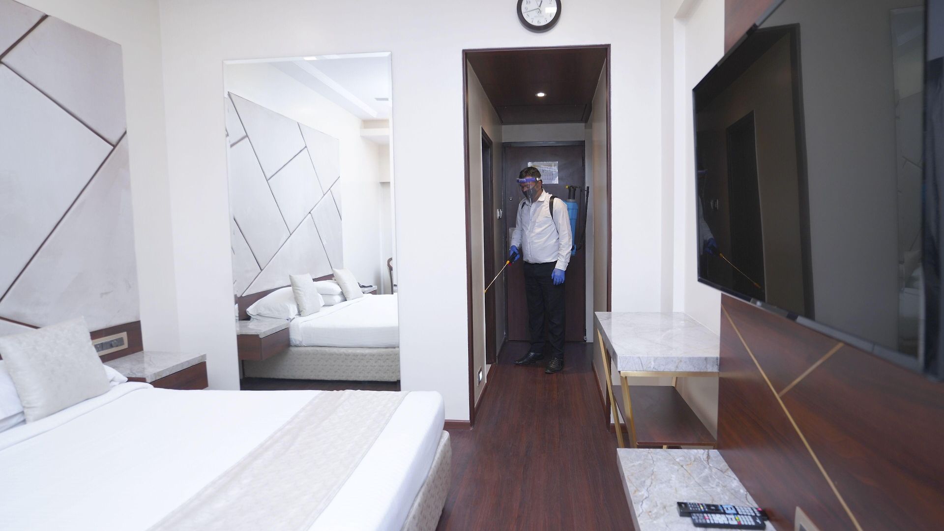 Kohinoor Park Hotel 3*
