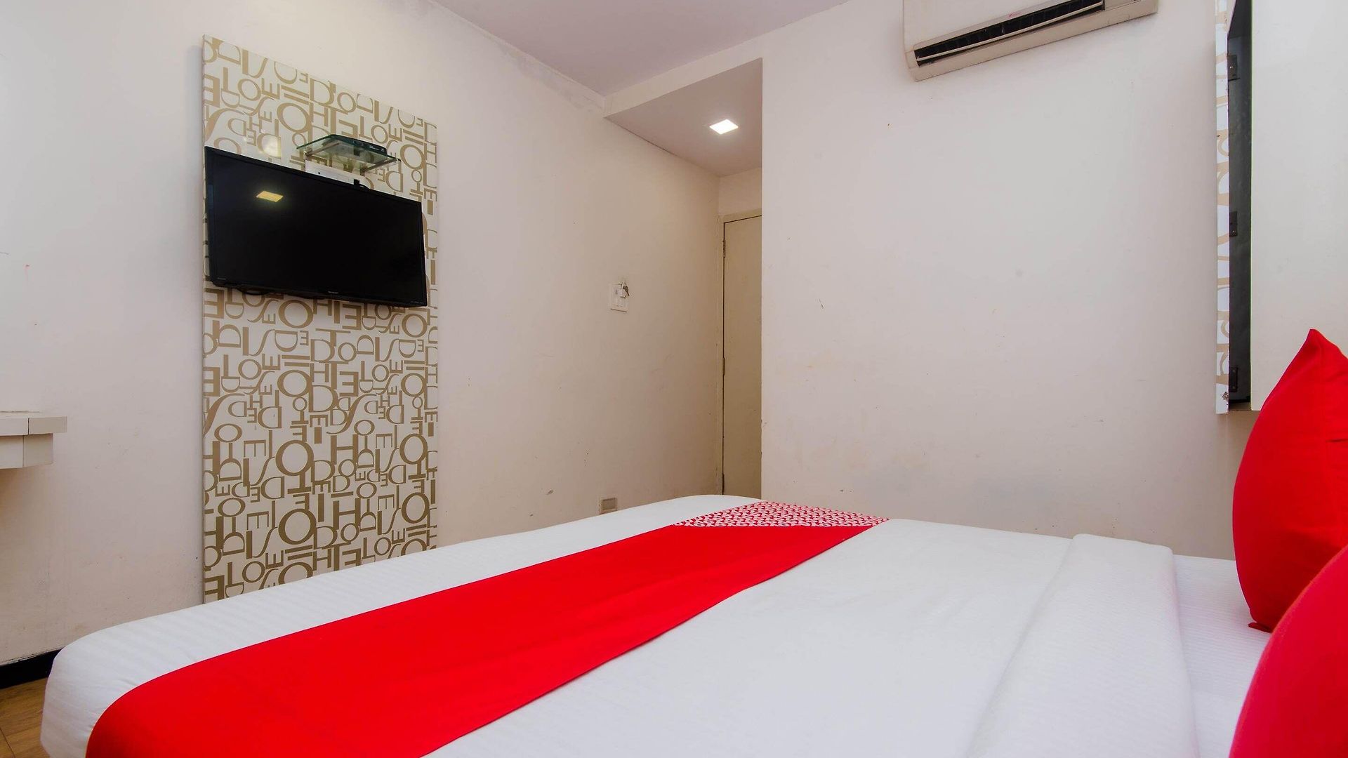 O Blue Pearl Residency Near Chhatrapati Shivaji International Airport 3*