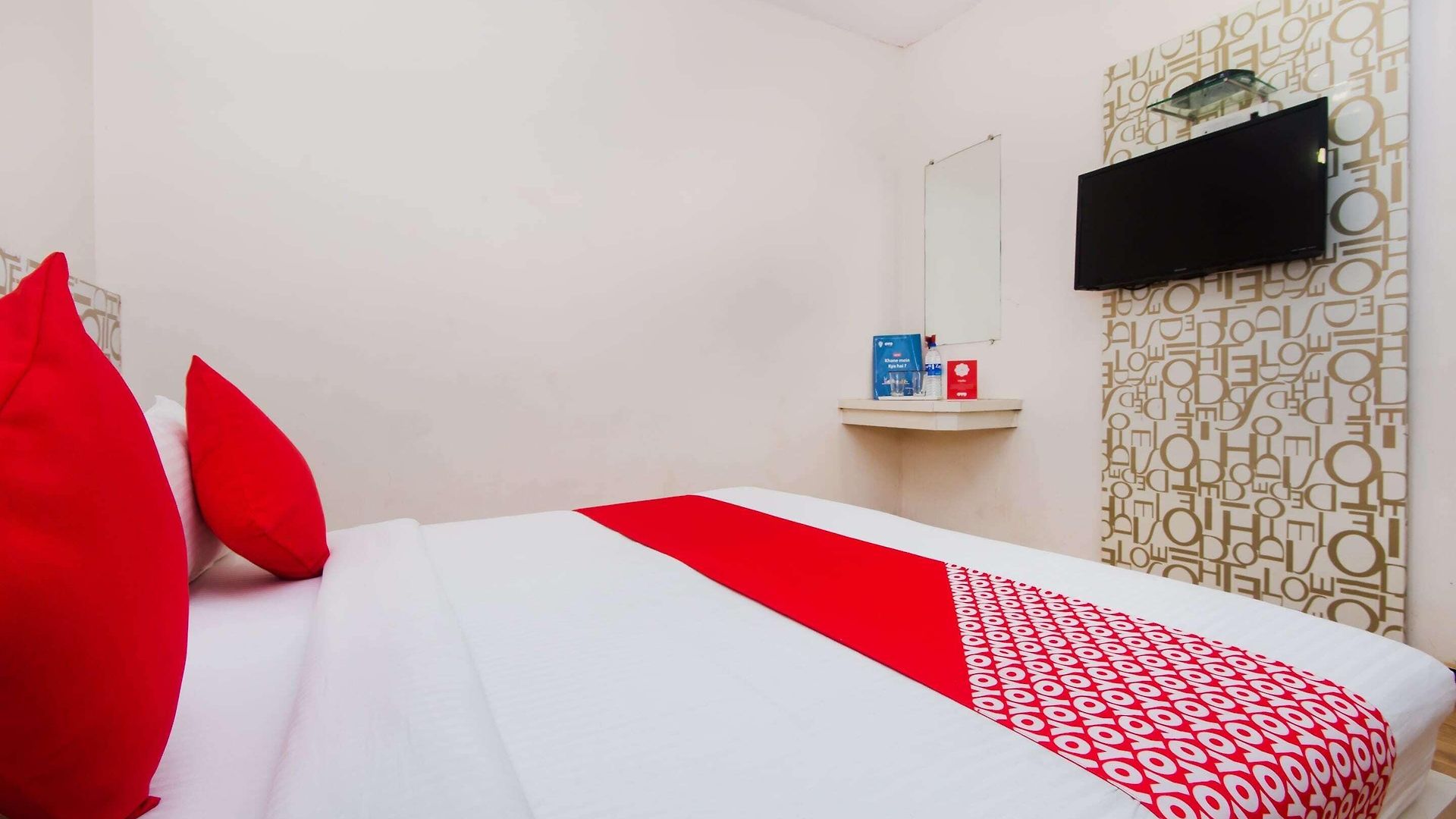 O Blue Pearl Residency Near Chhatrapati Shivaji International Airport Hotel