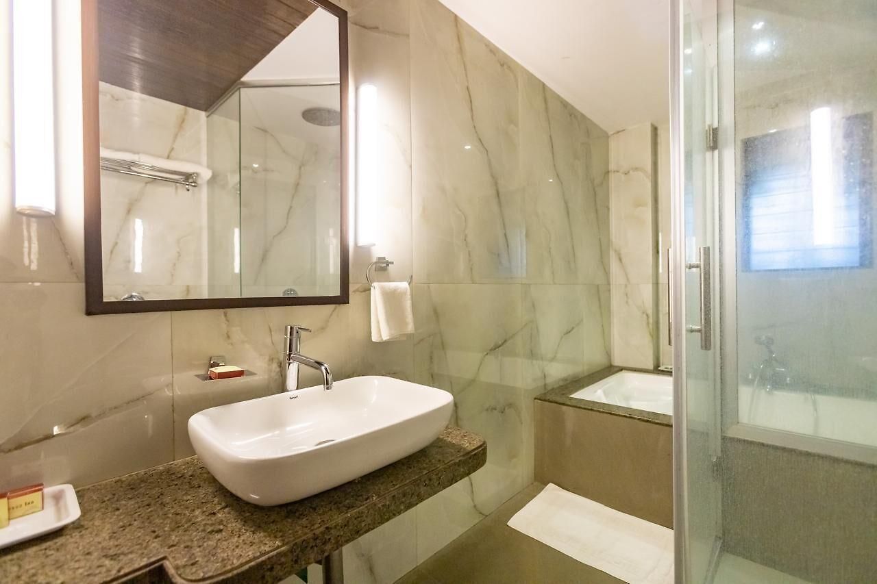 Express Hotel 3*