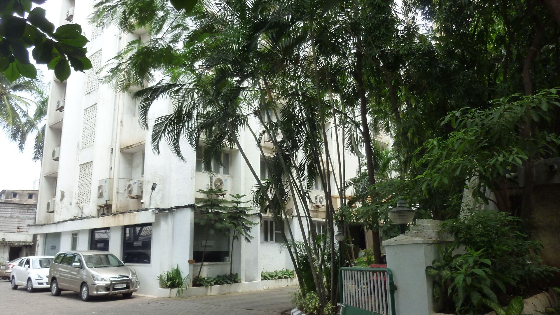 Hotel Balwas International