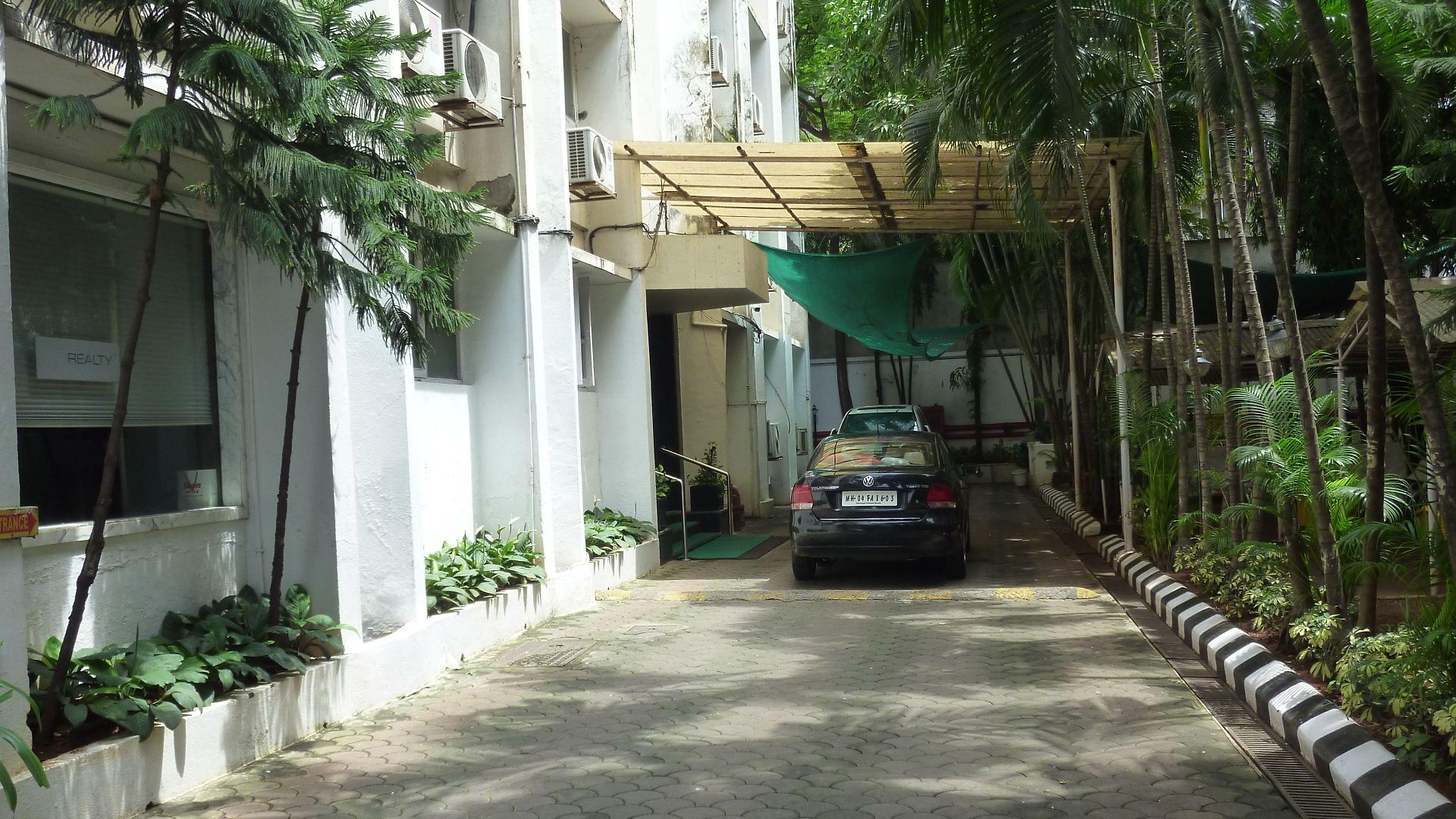 Hotel Balwas International Mumbai