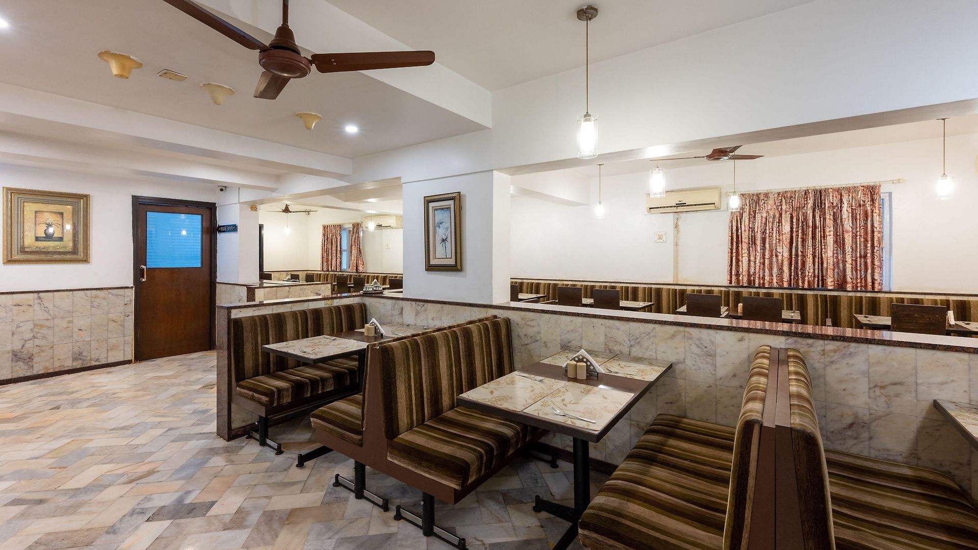 Balwas International Hotel 2*