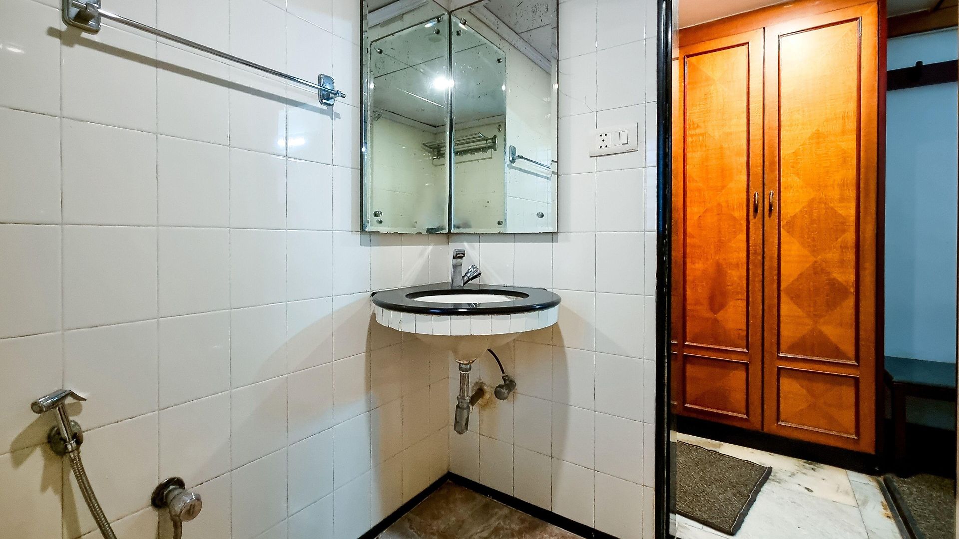 Hotel Balwas International Mumbai