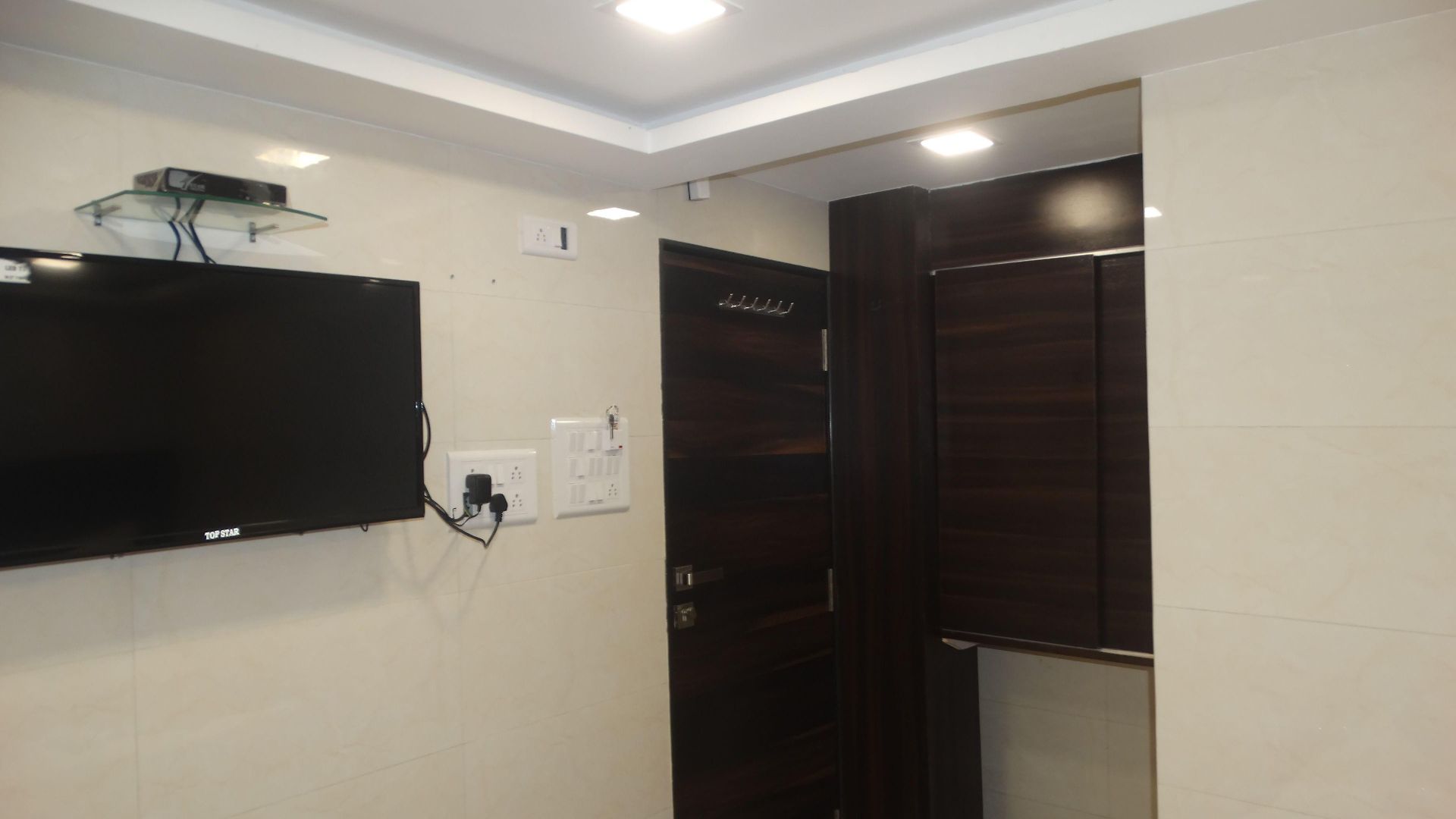 Qamar Mumbai