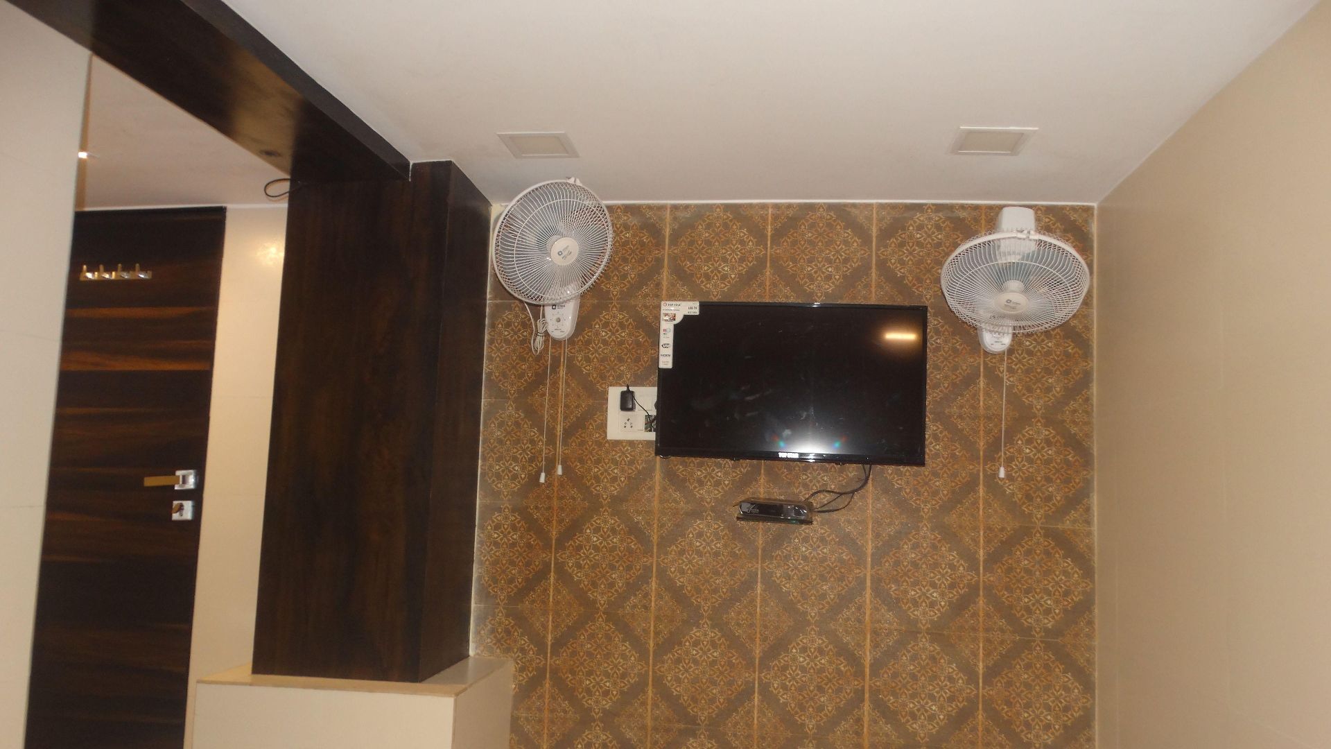 Qamar Hotel 2*