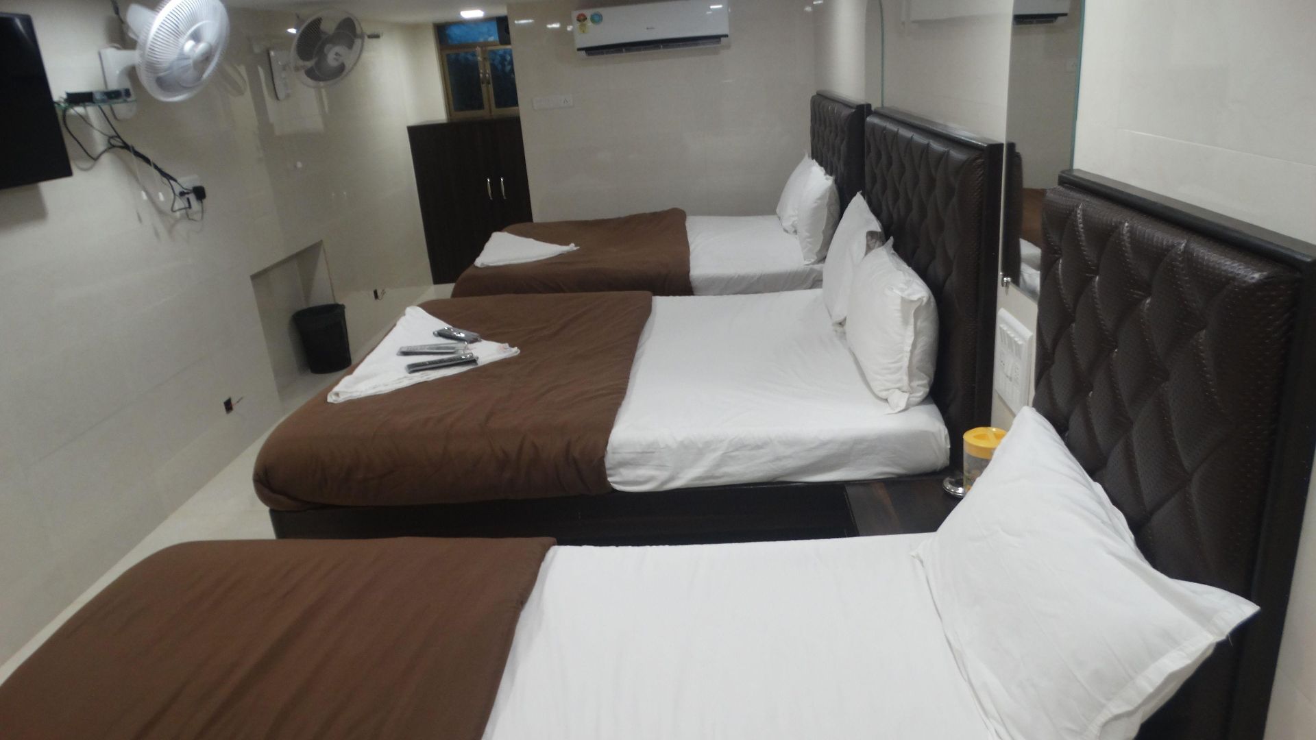 Hotel Qamar Mumbai