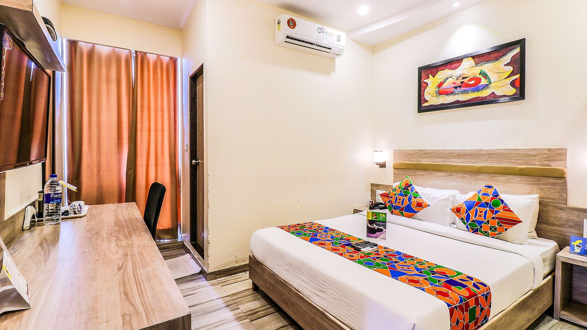Hotel Fabhotel Aksa International