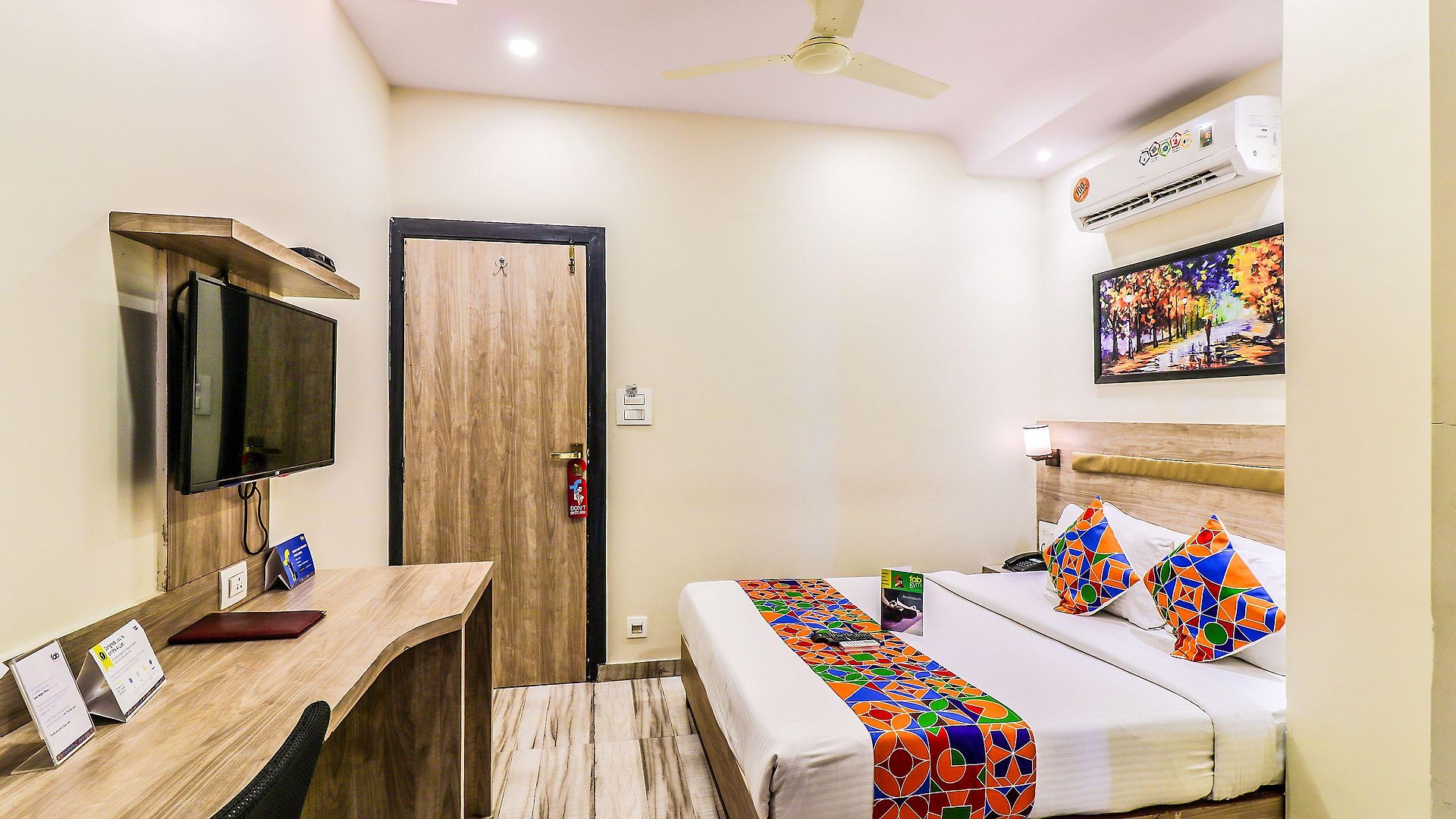 Fabhotel Aksa International 3*