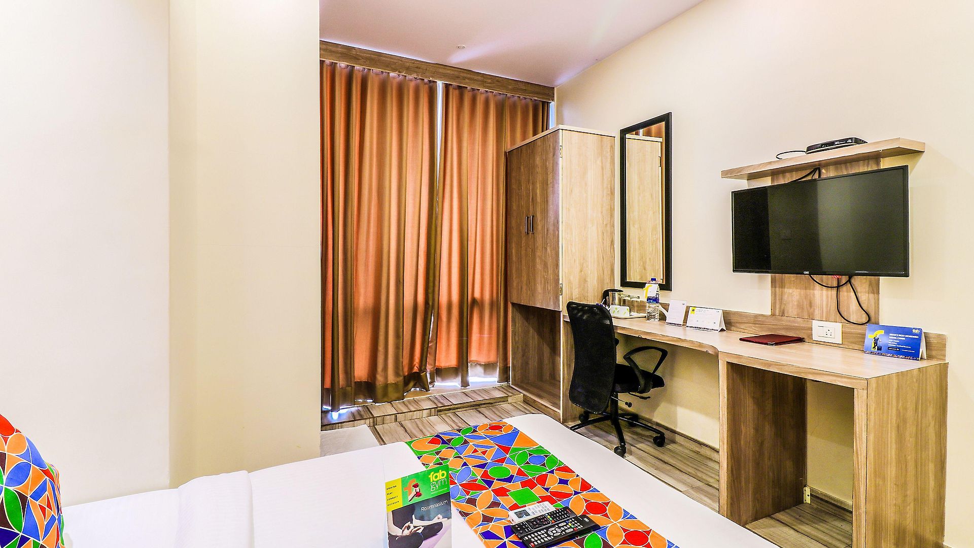 Fabhotel Aksa International Hotel Mumbai