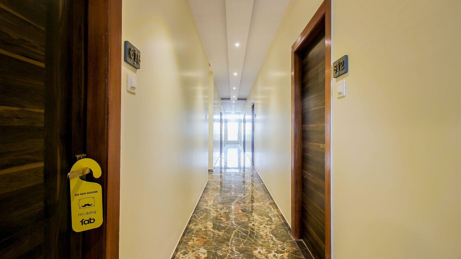 Fabhotel Aksa International 3*