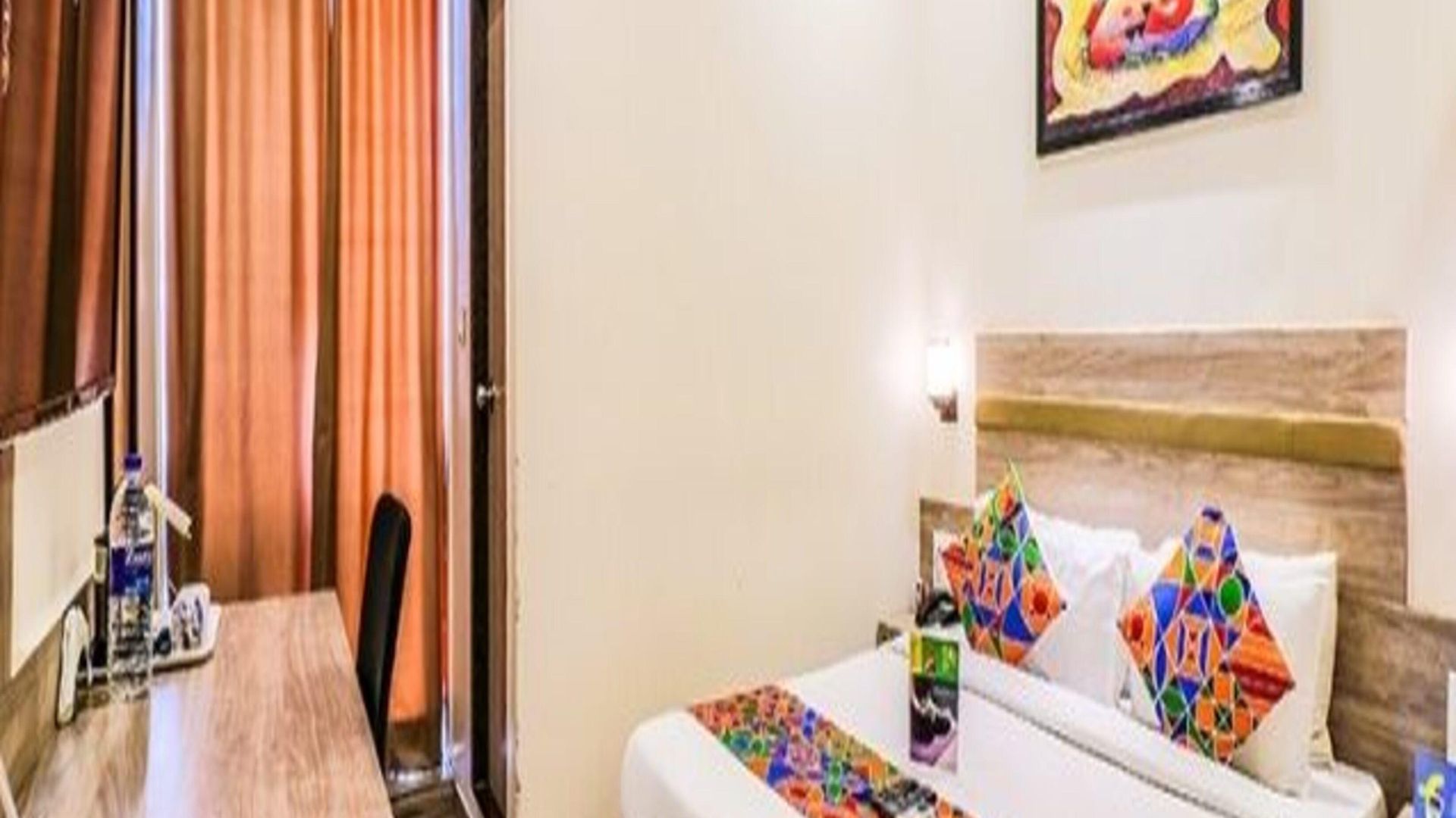 Fabhotel Aksa International Hotel