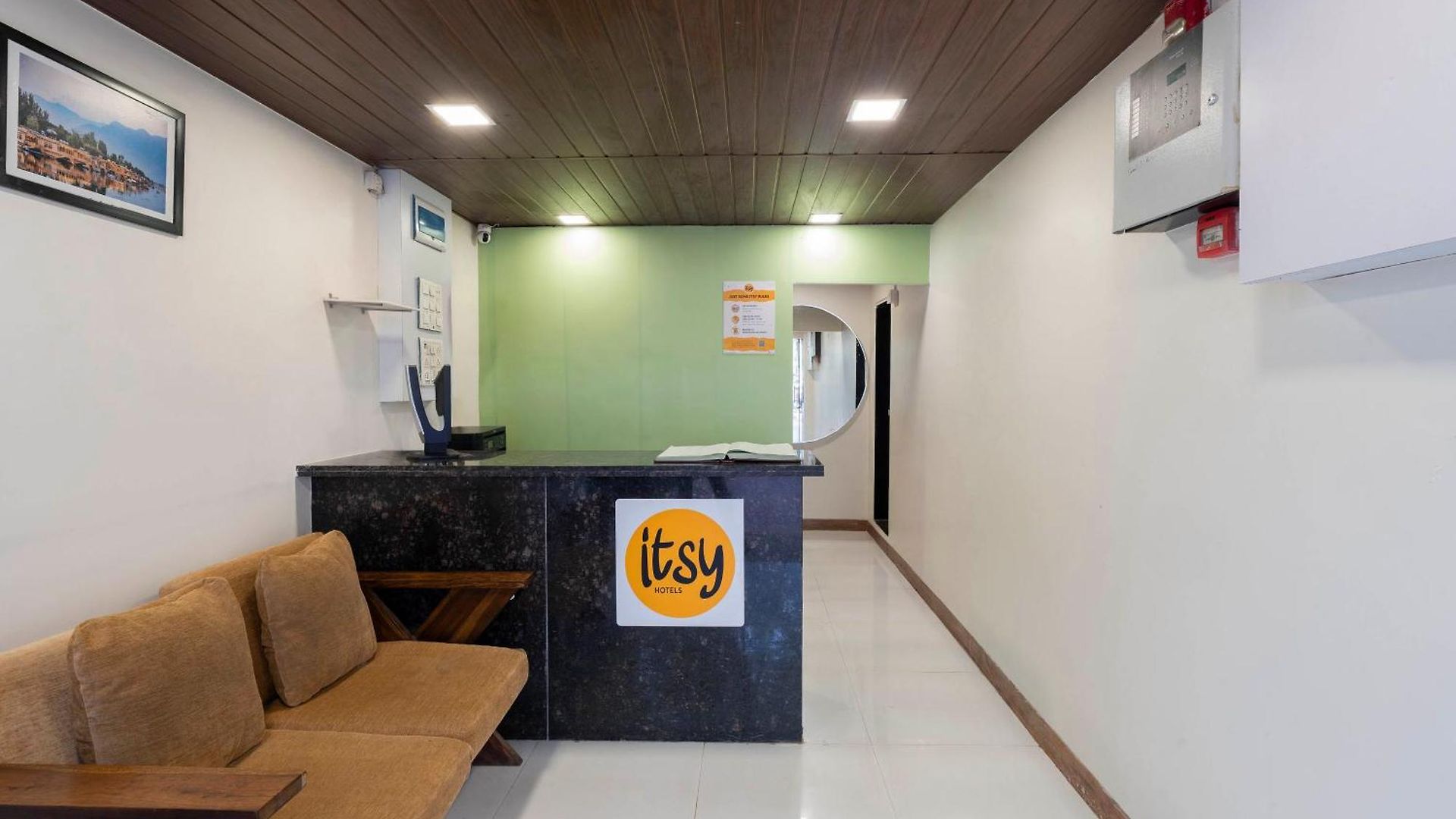 Itsy Bindra Elite 3* Mumbai