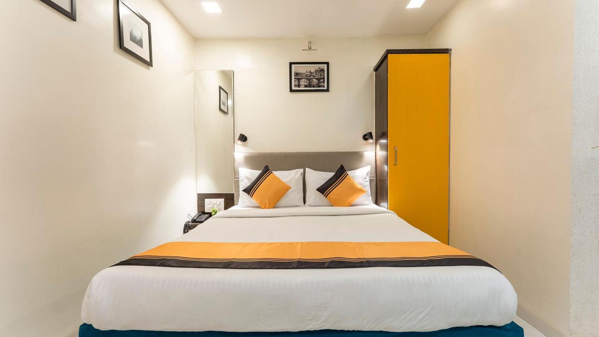 Itsy Bindra Elite Hotel 3*