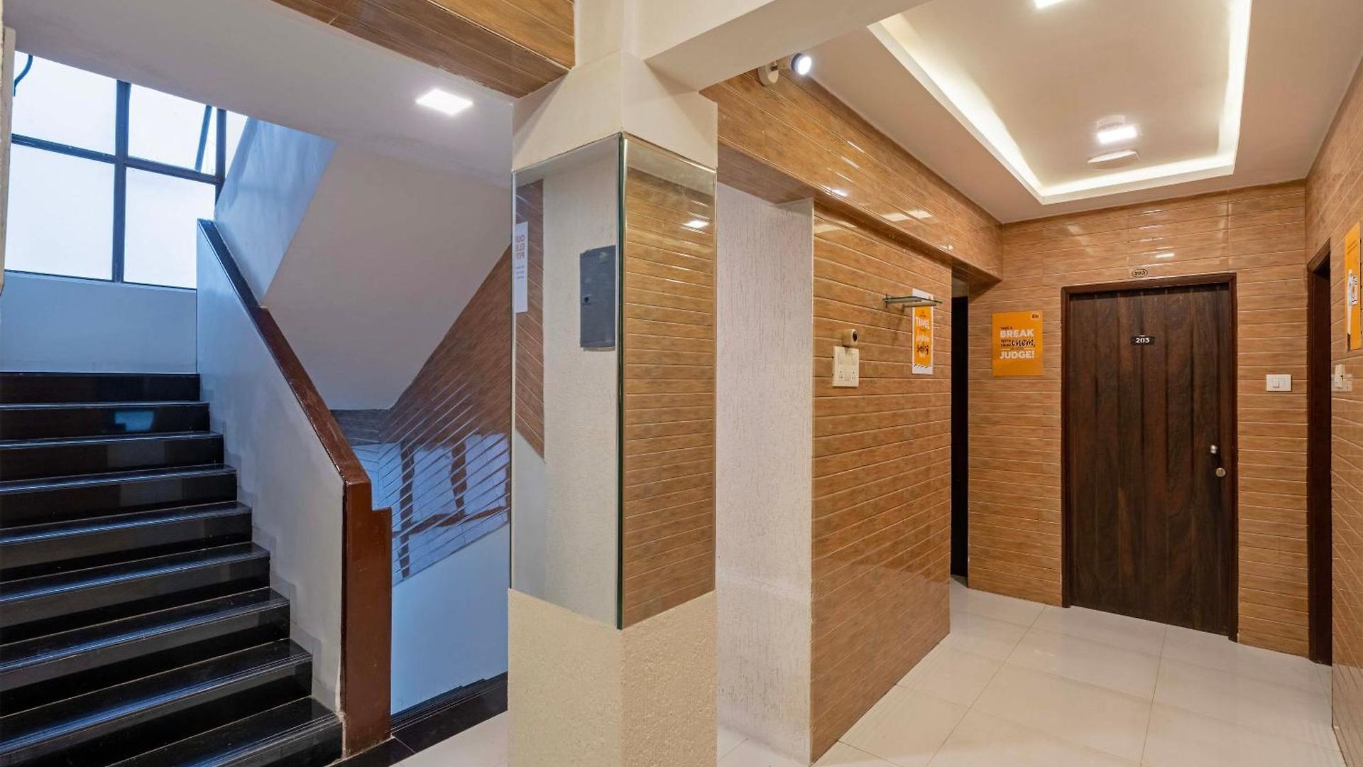 Itsy Bindra Elite Hotel Mumbai