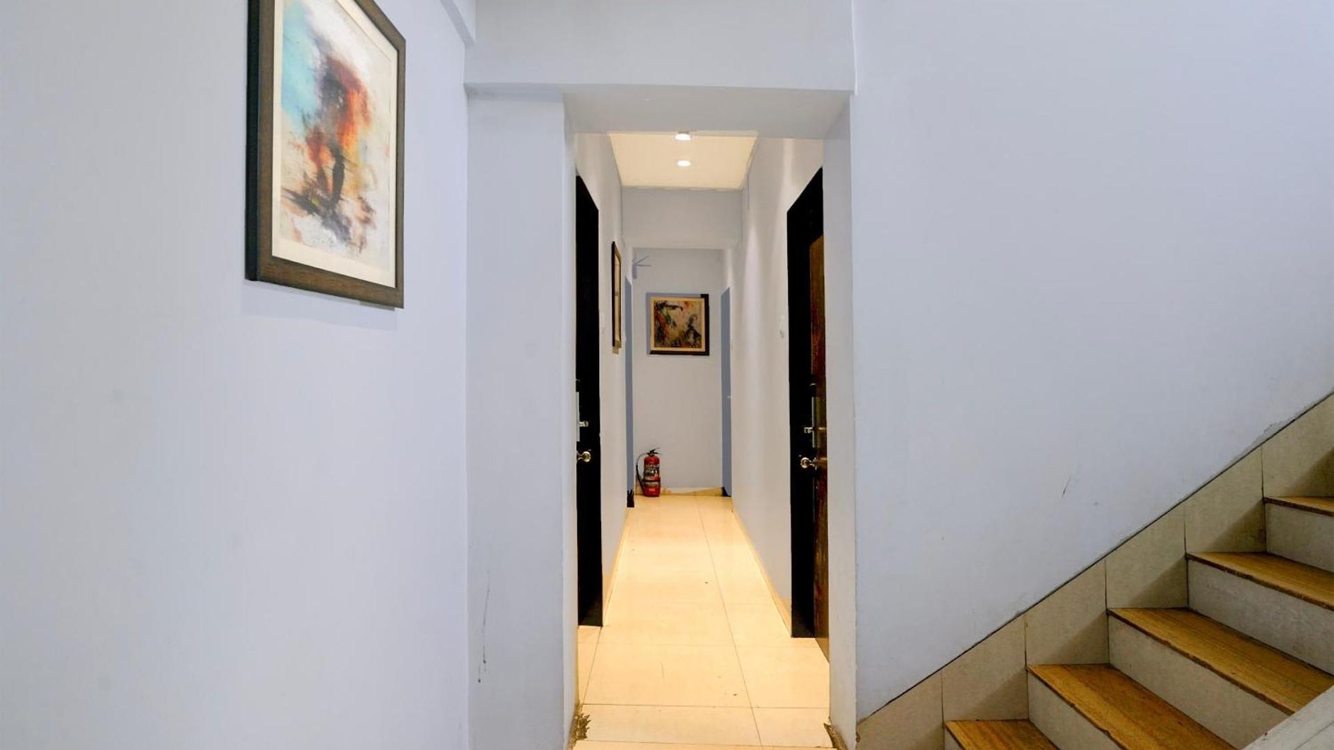 Hotel O We 3*