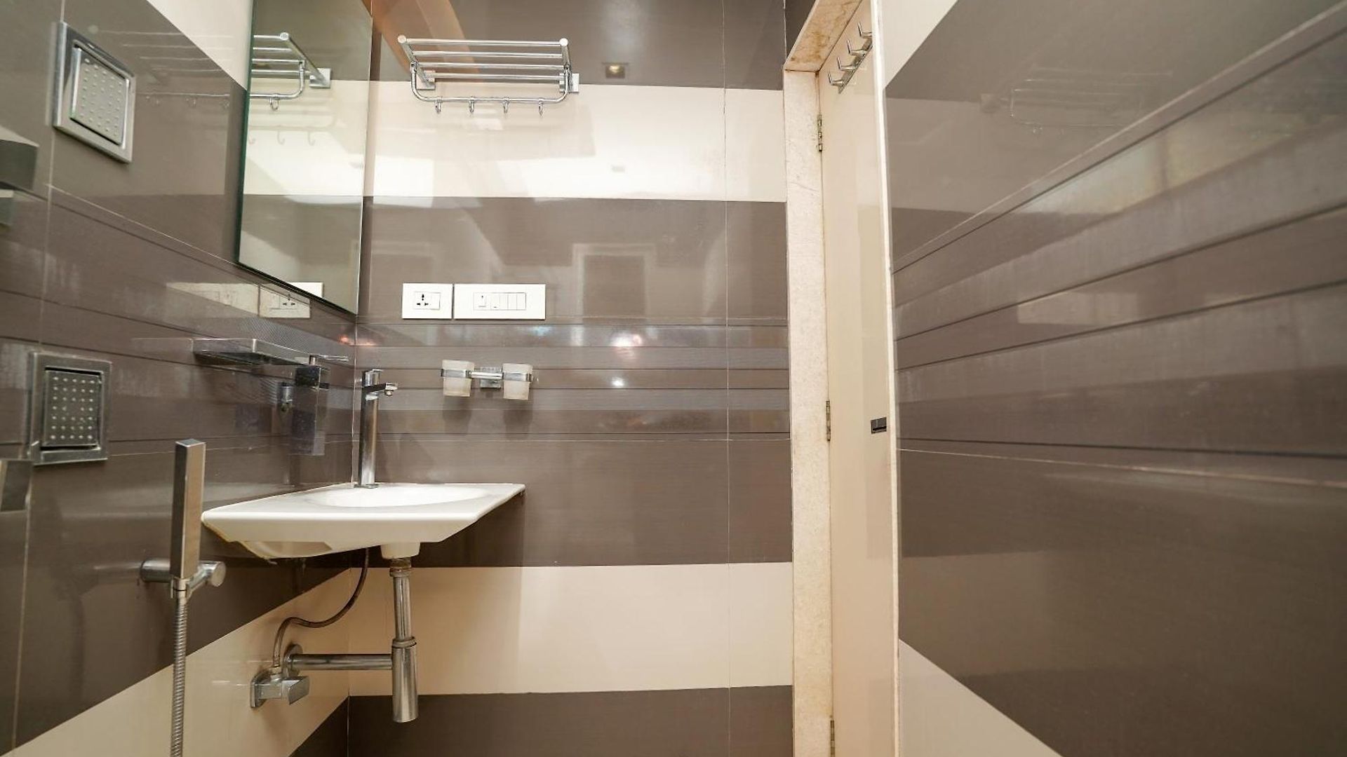 Urbannest Service Powai